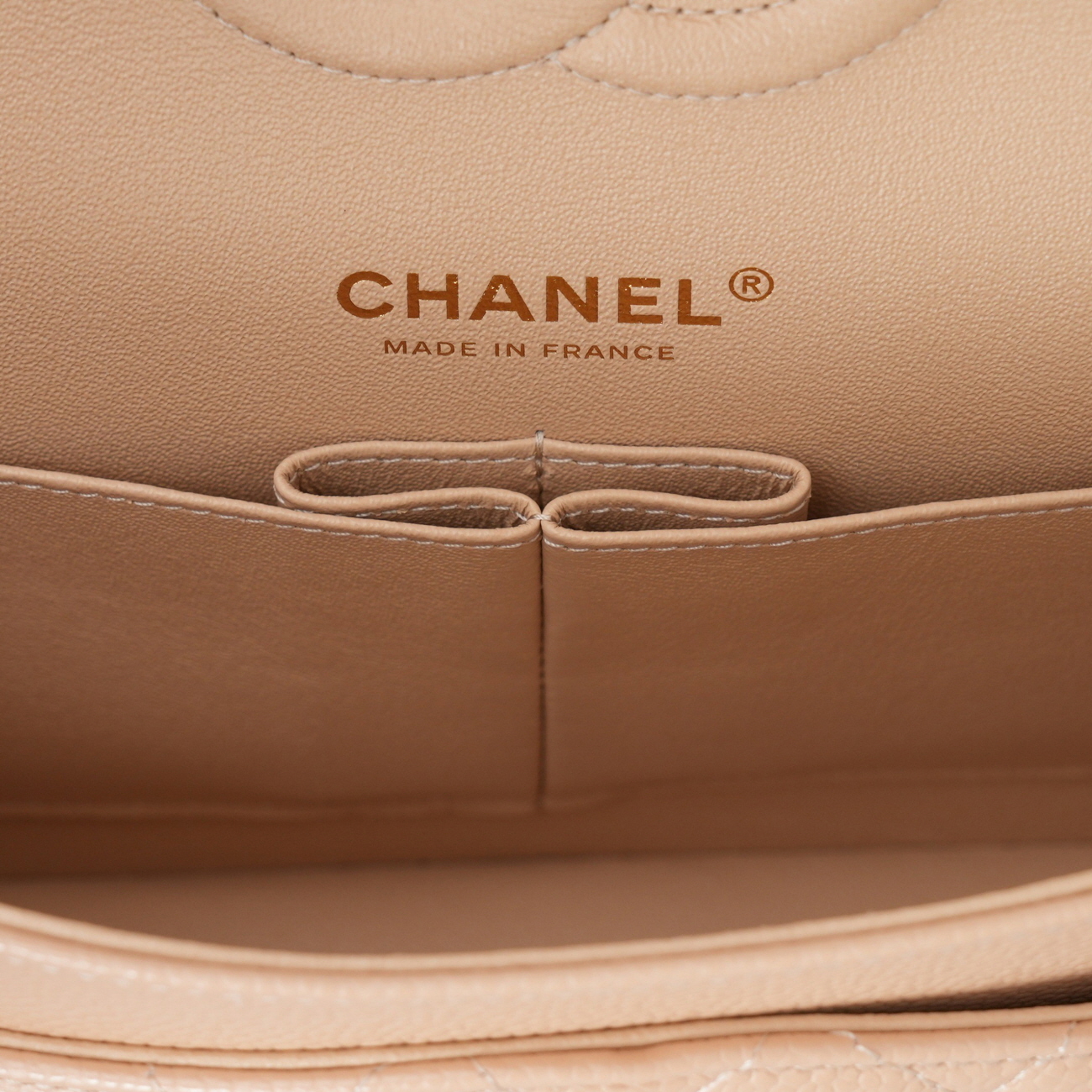 CHANEL(USED)샤넬 캐비어 클래식 미듐 플랩백