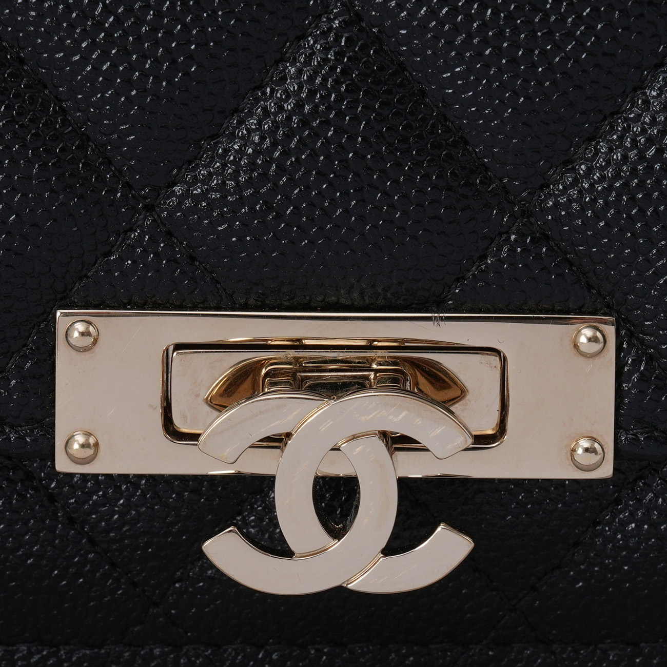 CHANEL(USED)샤넬 A80766 시즌 캐비어 CC로고 WOC