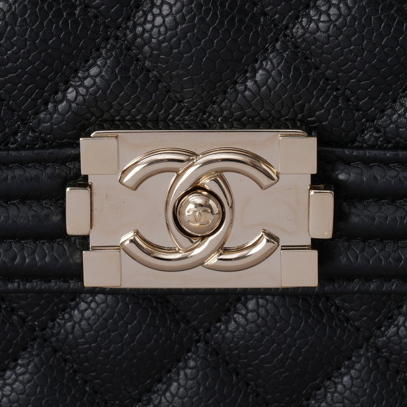 CHANEL(USED)샤넬 캐비어 보이샤넬 사첼백