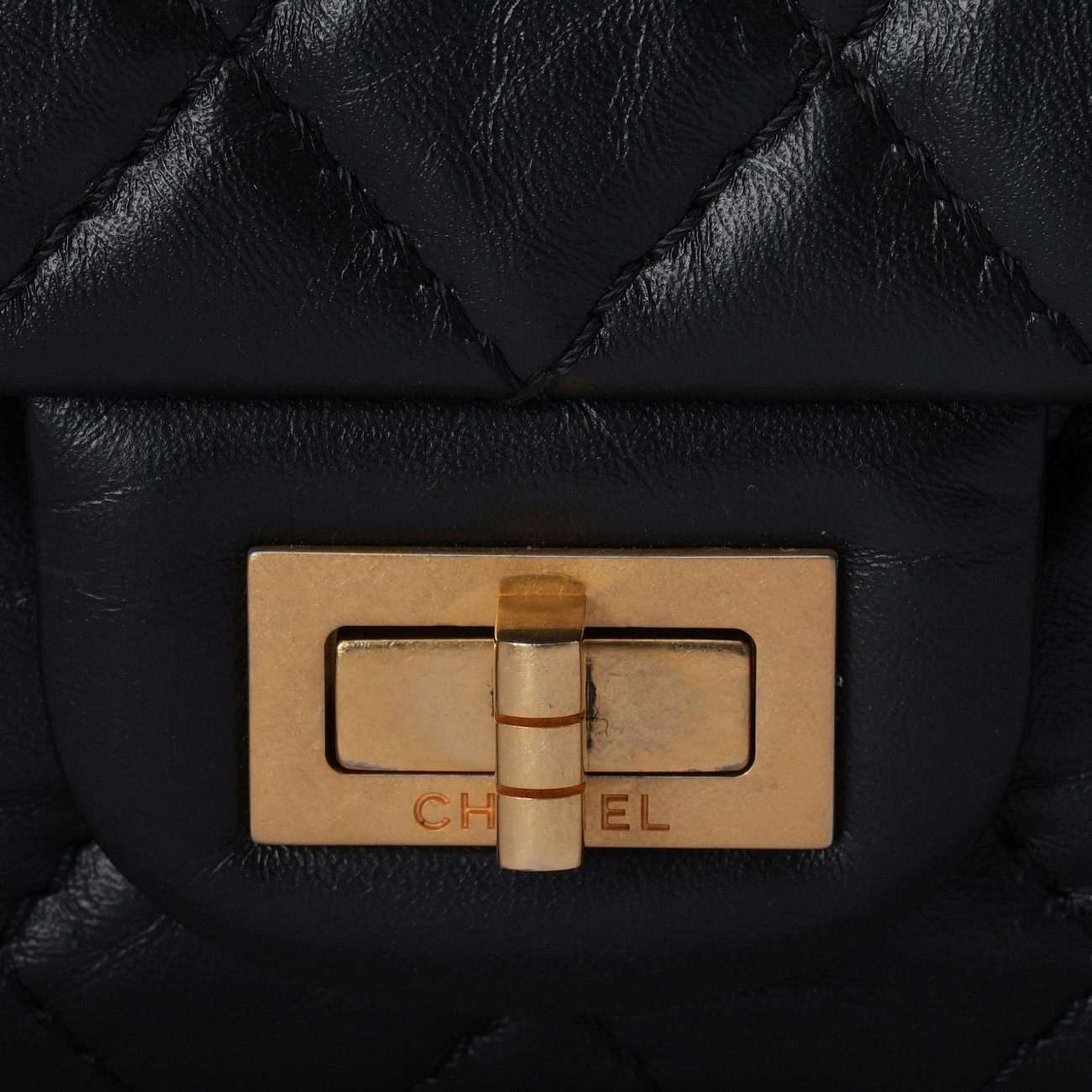 CHANEL(USED)샤넬 2.55 빈티지 클래식 미듐24 금장