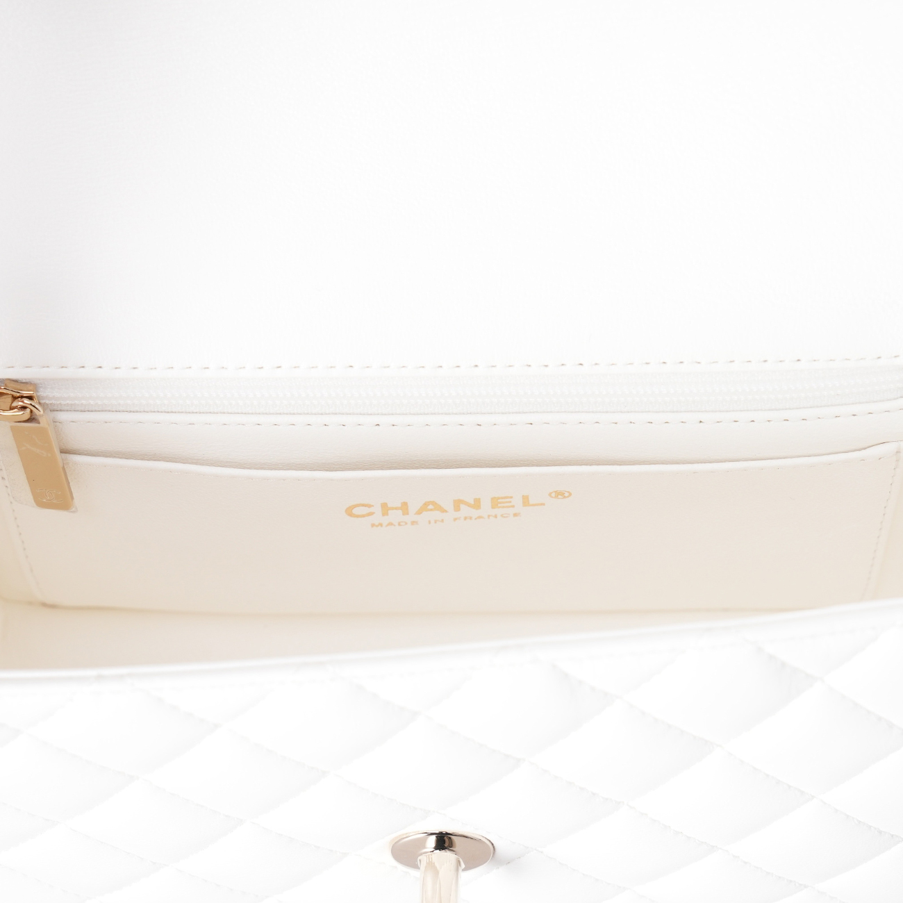 CHANEL(USED)샤넬 AS2431 램스킨 클래식 뉴미니 탑핸들 참장식 크로스백