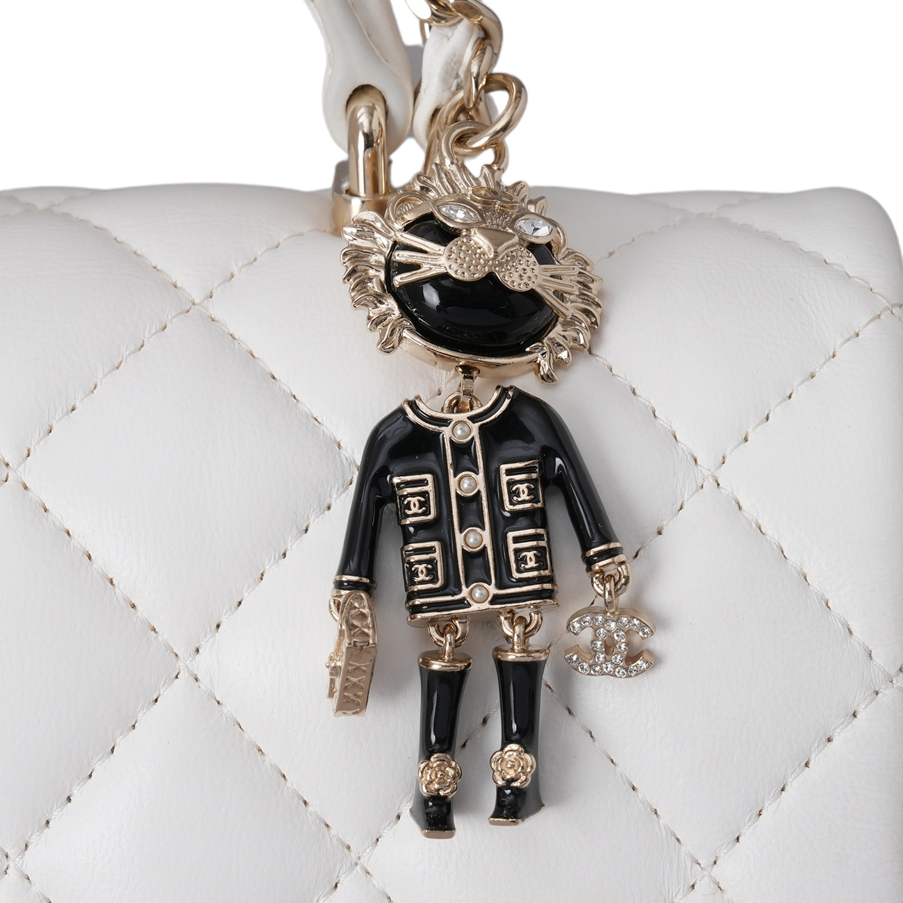 CHANEL(USED)샤넬 AS2431 램스킨 클래식 뉴미니 탑핸들 참장식 크로스백