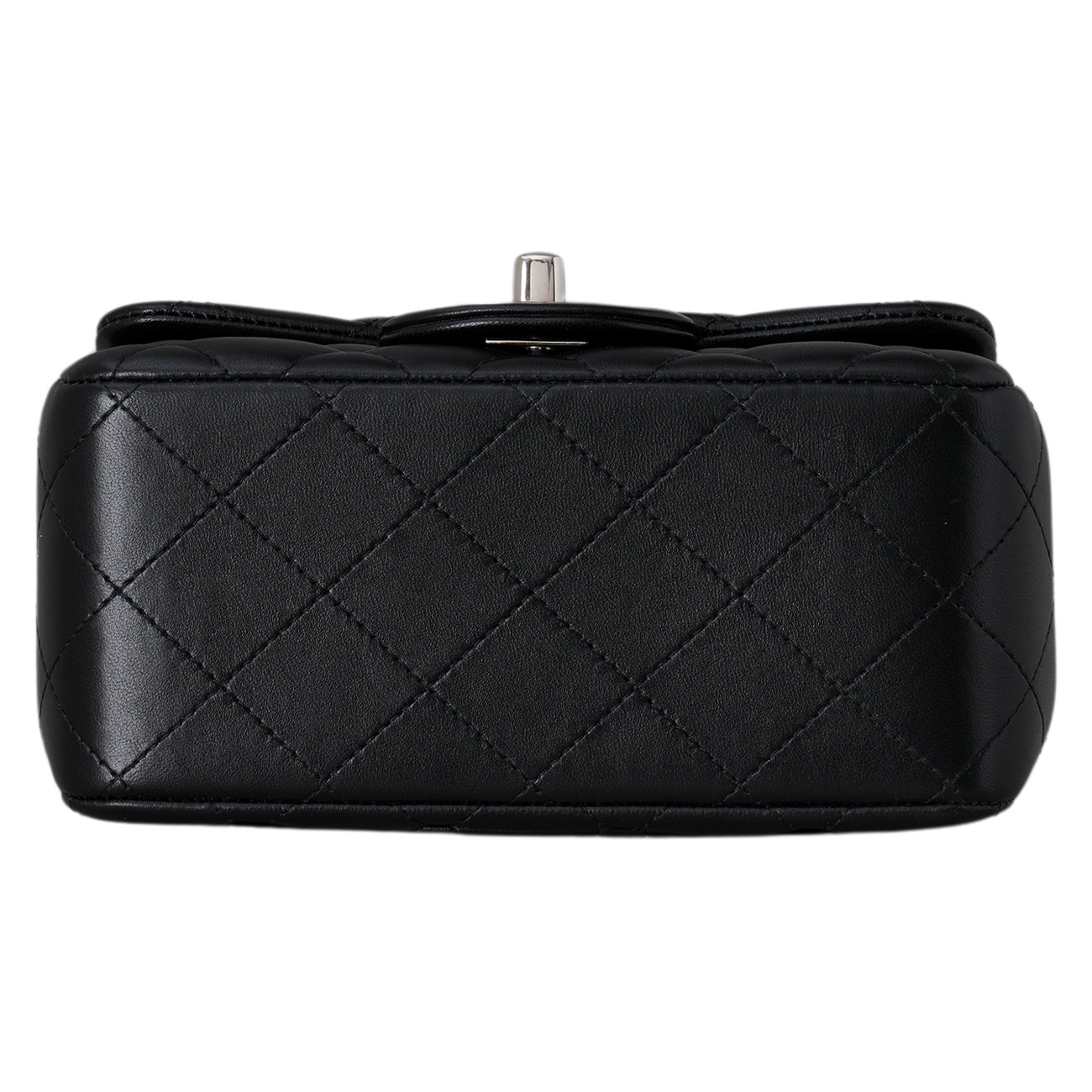 CHANEL(USED)샤넬 램스킨 클래식 쁘띠삭