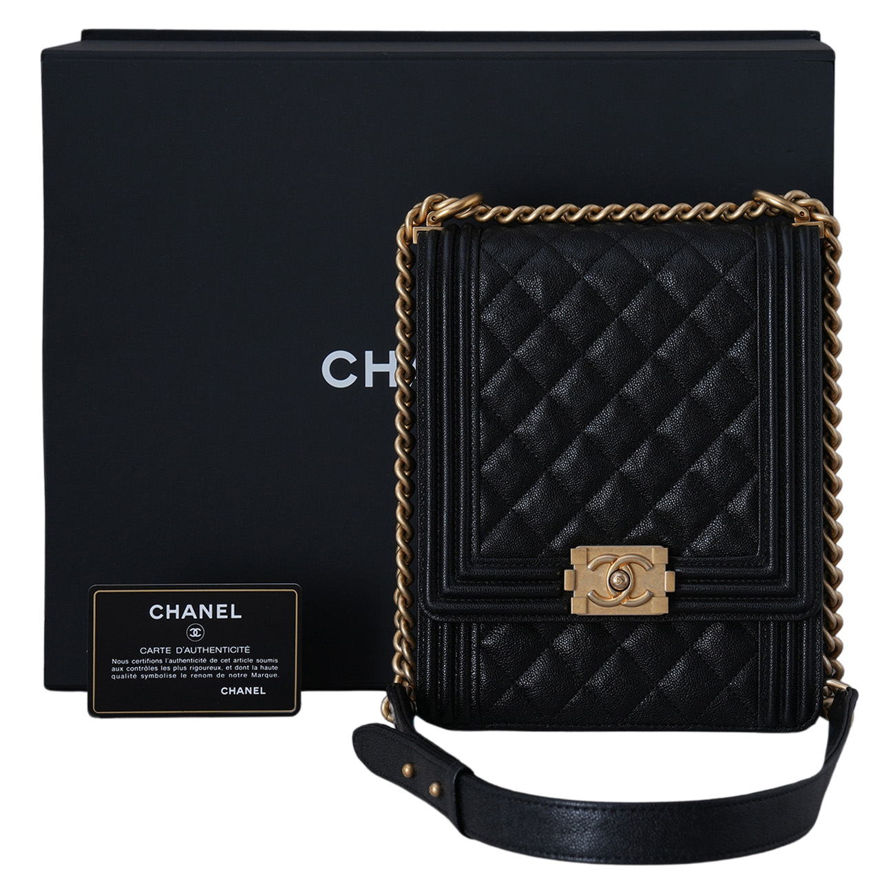 CHANEL(USED)샤넬 AS0130 캐비어 보이샤넬 플랩백