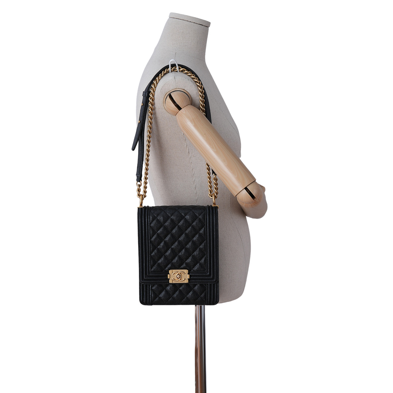 CHANEL(USED)샤넬 AS0130 캐비어 보이샤넬 플랩백