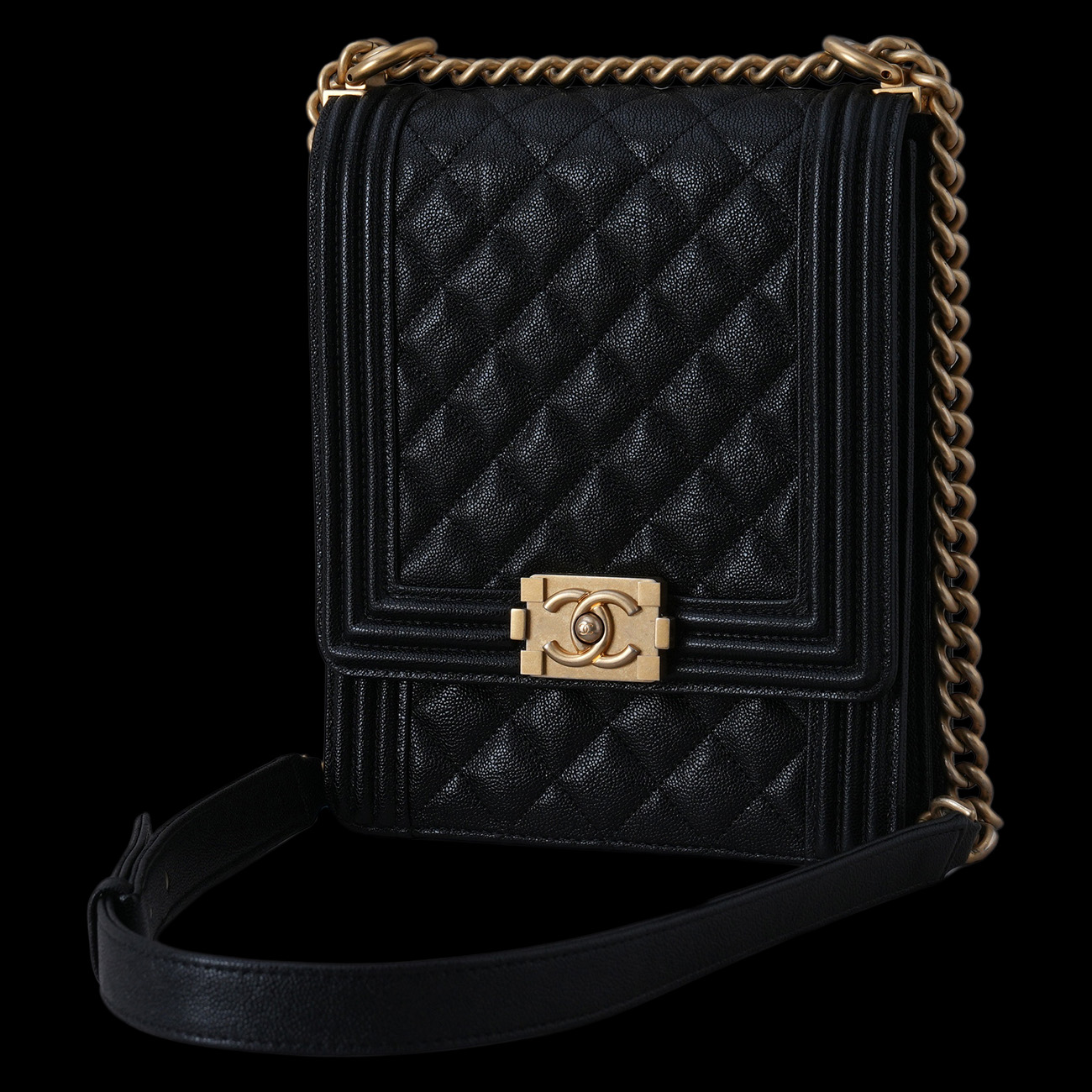 CHANEL(USED)샤넬 AS0130 캐비어 보이샤넬 플랩백
