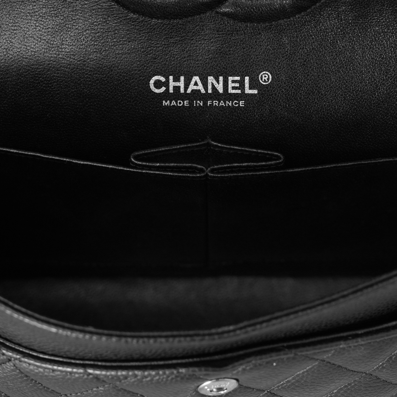 CHANEL(USED)샤넬 캐비어 클래식 미듐 플랩백