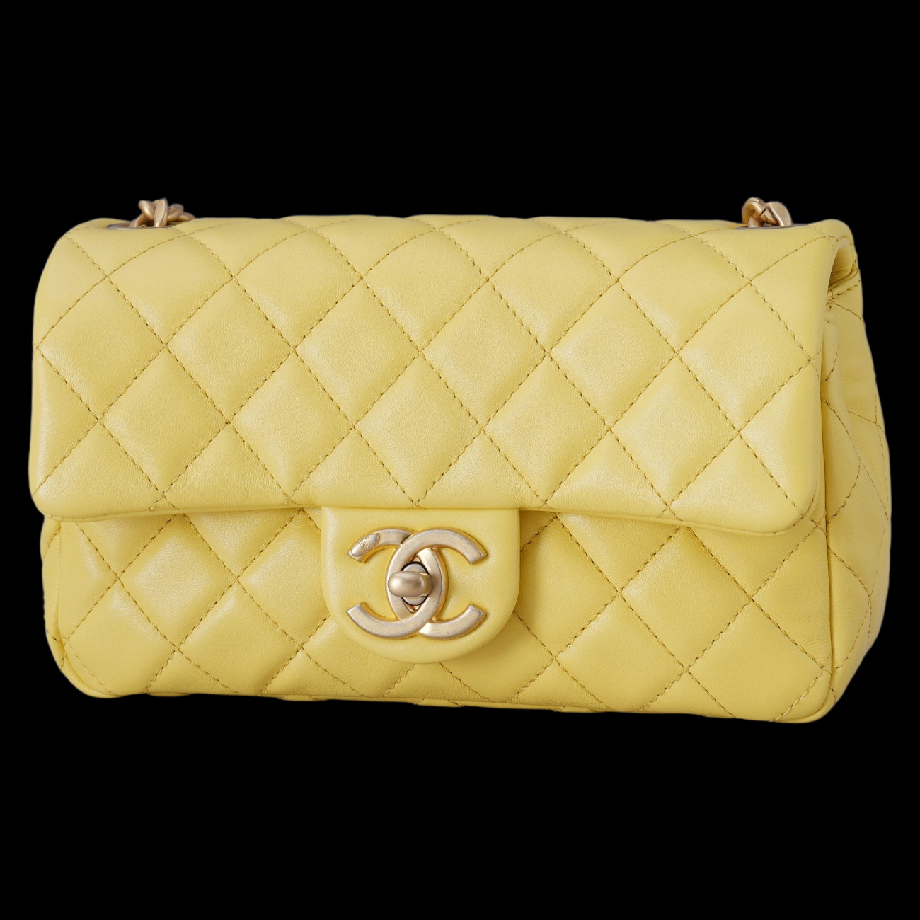 CHANEL(USED)샤넬 시즌 보석 스트랩 뉴미니백