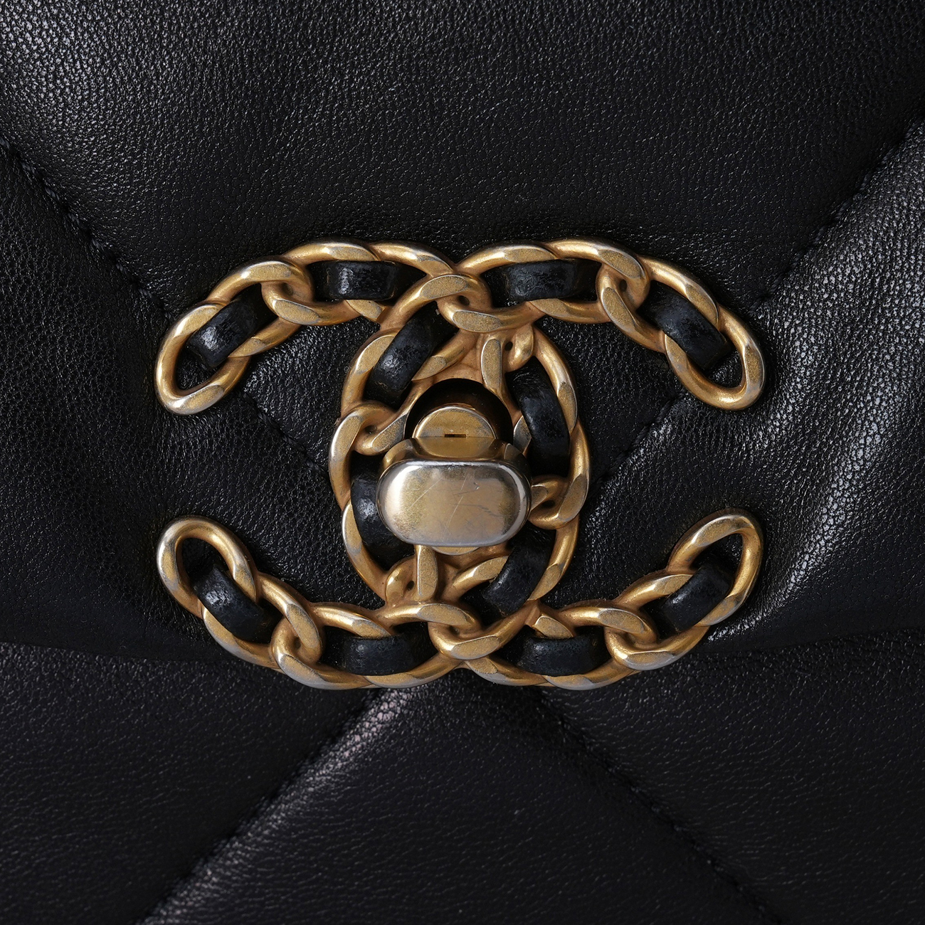 CHANEL(USED)샤넬 19백 미듐