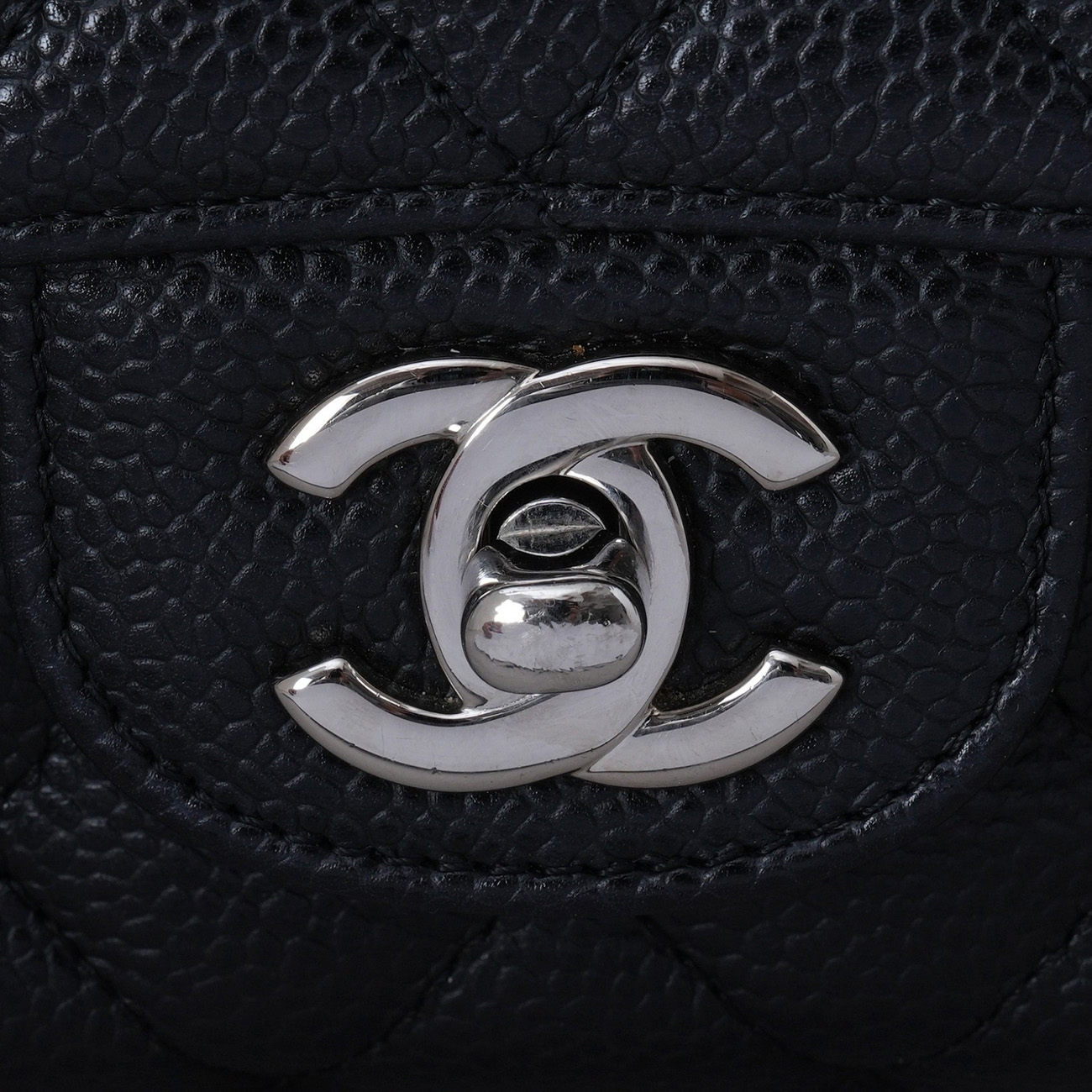 CHANEL(USED)샤넬 캐비어 클래식 미듐 플랩백