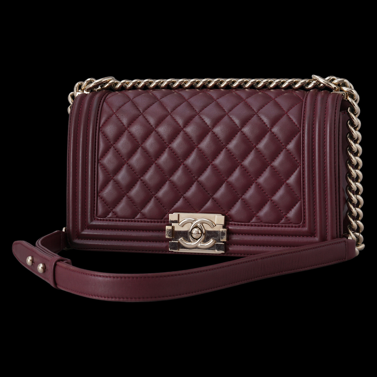 CHANEL(USED)샤넬 램스킨 보이샤넬 미듐 플랩백