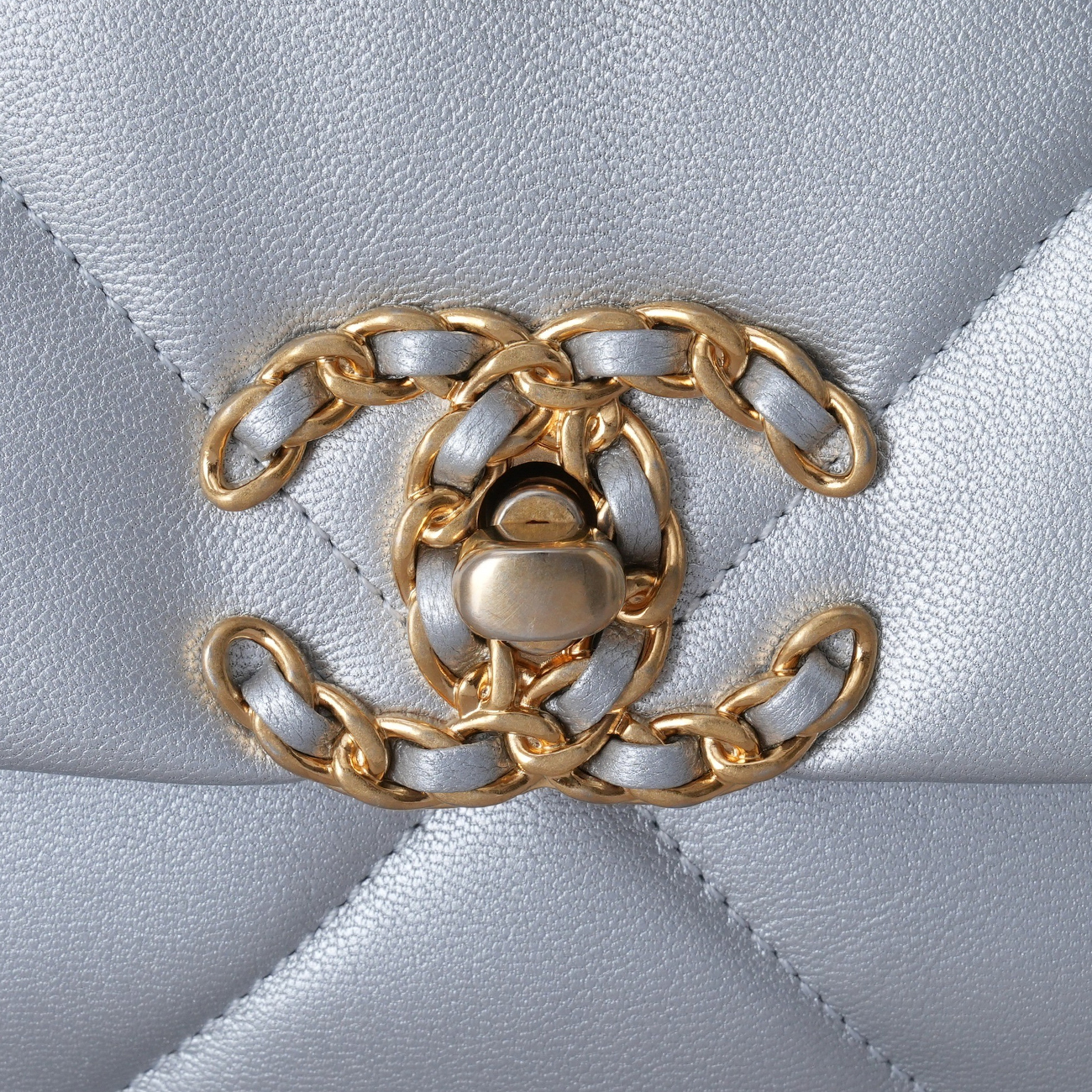 CHANEL(USED)샤넬 19백 미듐
