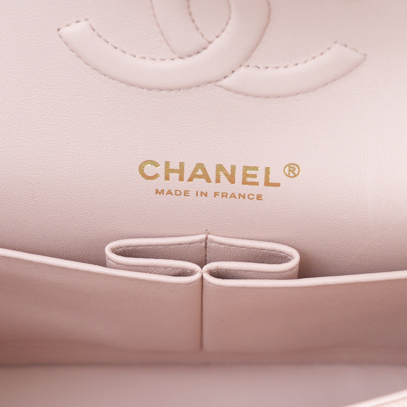CHANEL(USED)샤넬 캐비어 클래식 미듐 플랩백