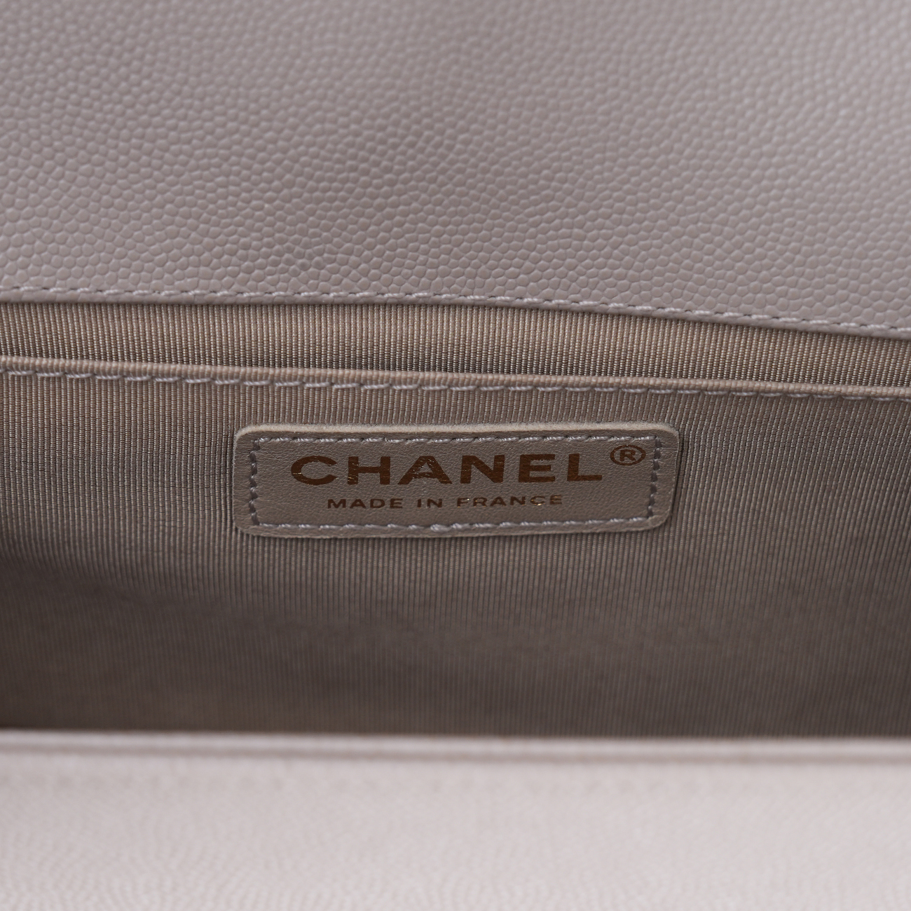 CHANEL(USED)샤넬 캐비어 보이샤넬 미듐 플랩백
