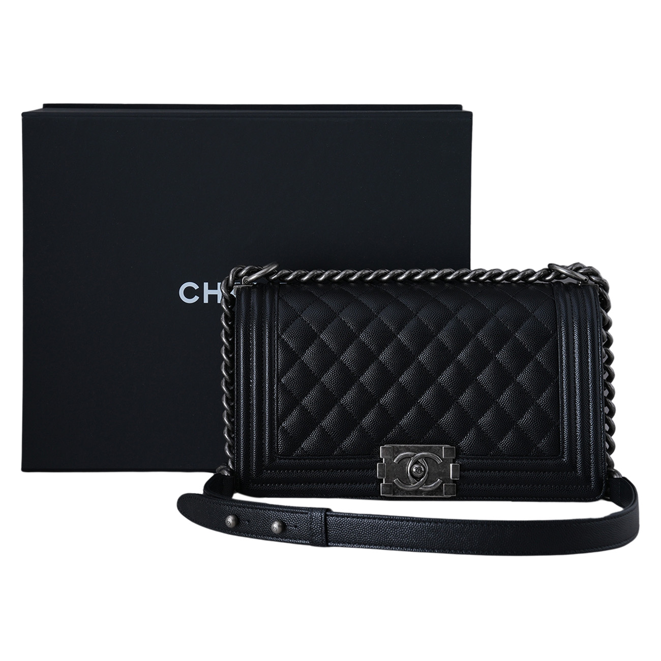 CHANEL(USED)샤넬 A67086 캐비어 보이샤넬 미듐 플랩백