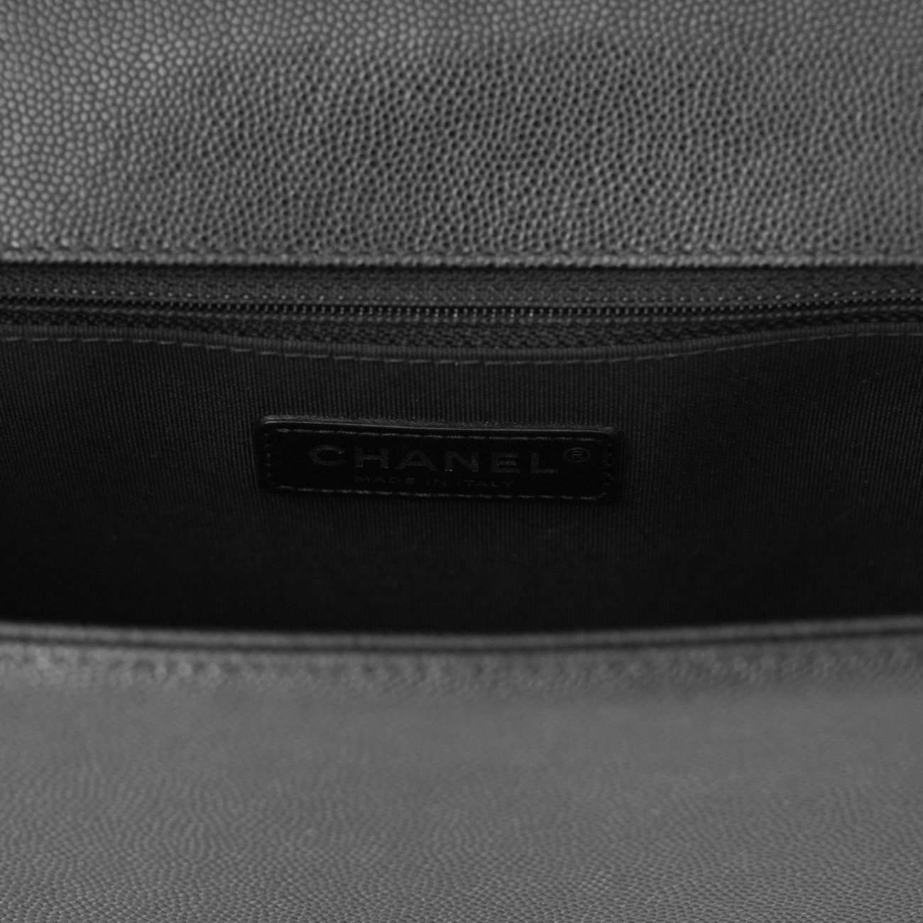CHANEL(USED)샤넬 캐비어 보이샤넬 쉐브론 라지 플랩백