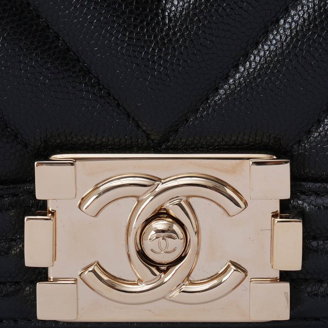 CHANEL(USED)샤넬 캐비어 보이샤넬 미듐 플랩백