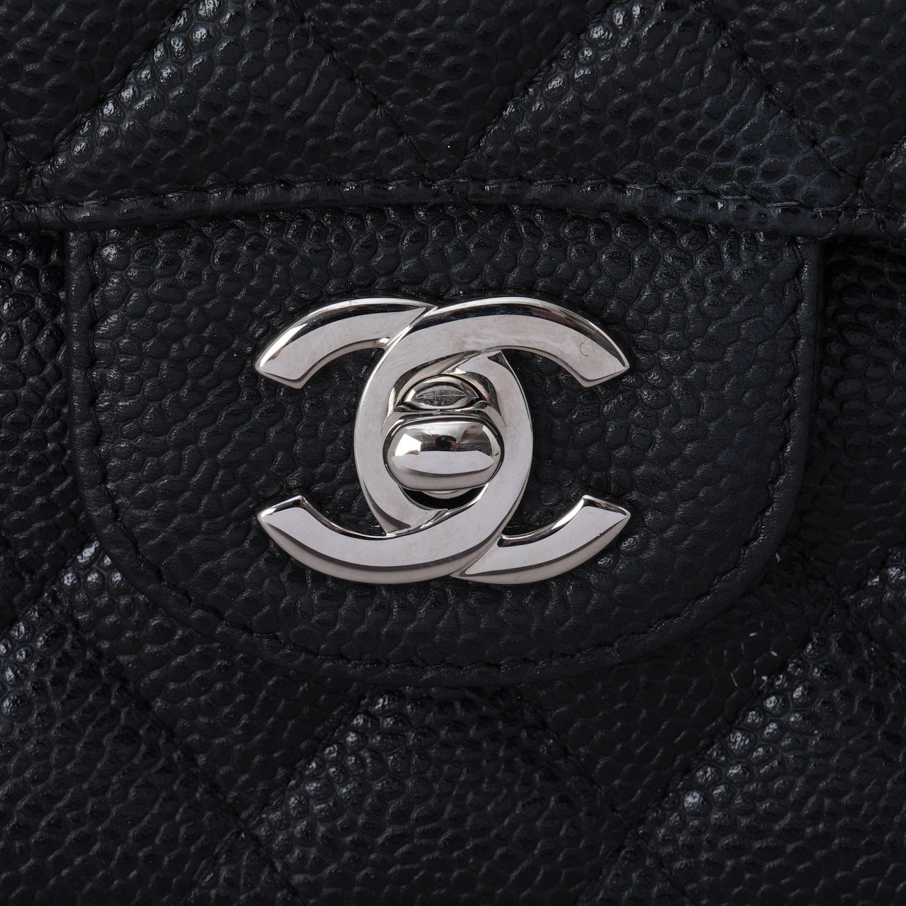 CHANEL(USED)샤넬 클래식 캐비어 미듐 플랩백