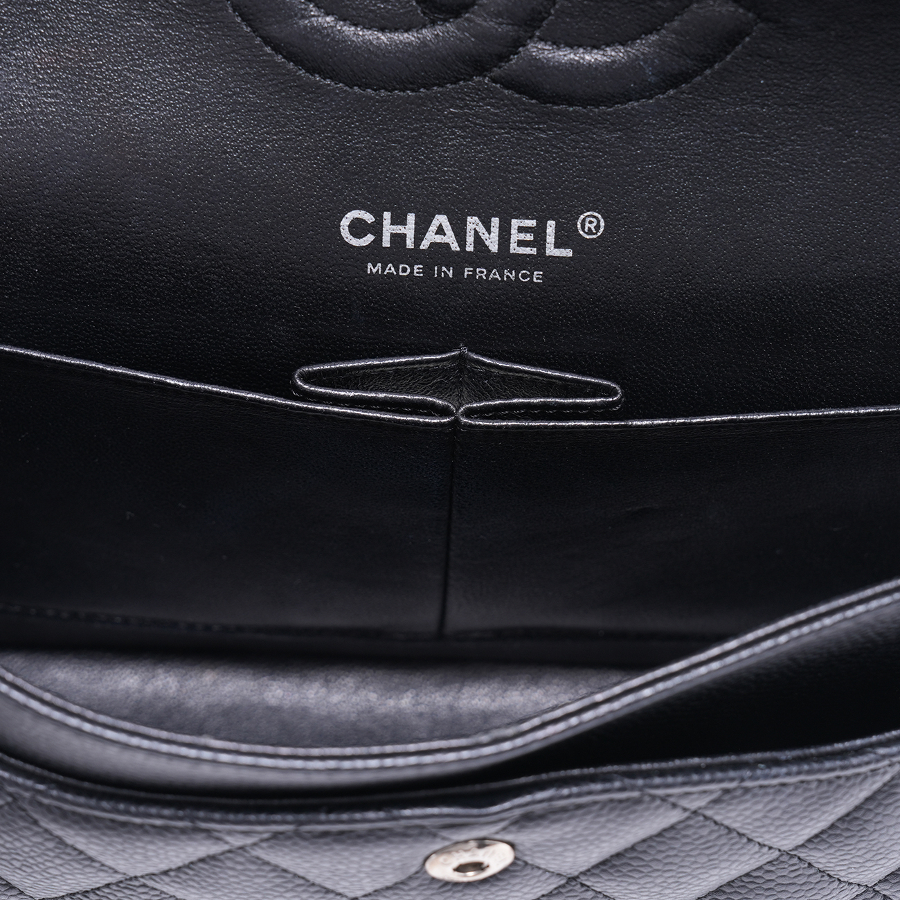 CHANEL(USED)샤넬 캐비어 클래식 미듐 플랩백