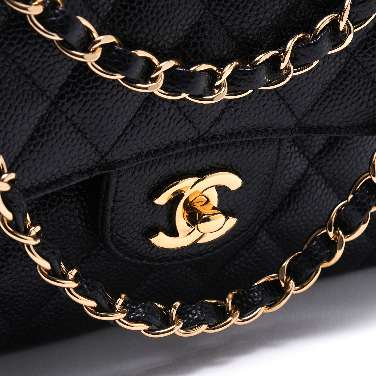 CHANEL(USED)샤넬 캐비어 클래식 미듐 플랩백