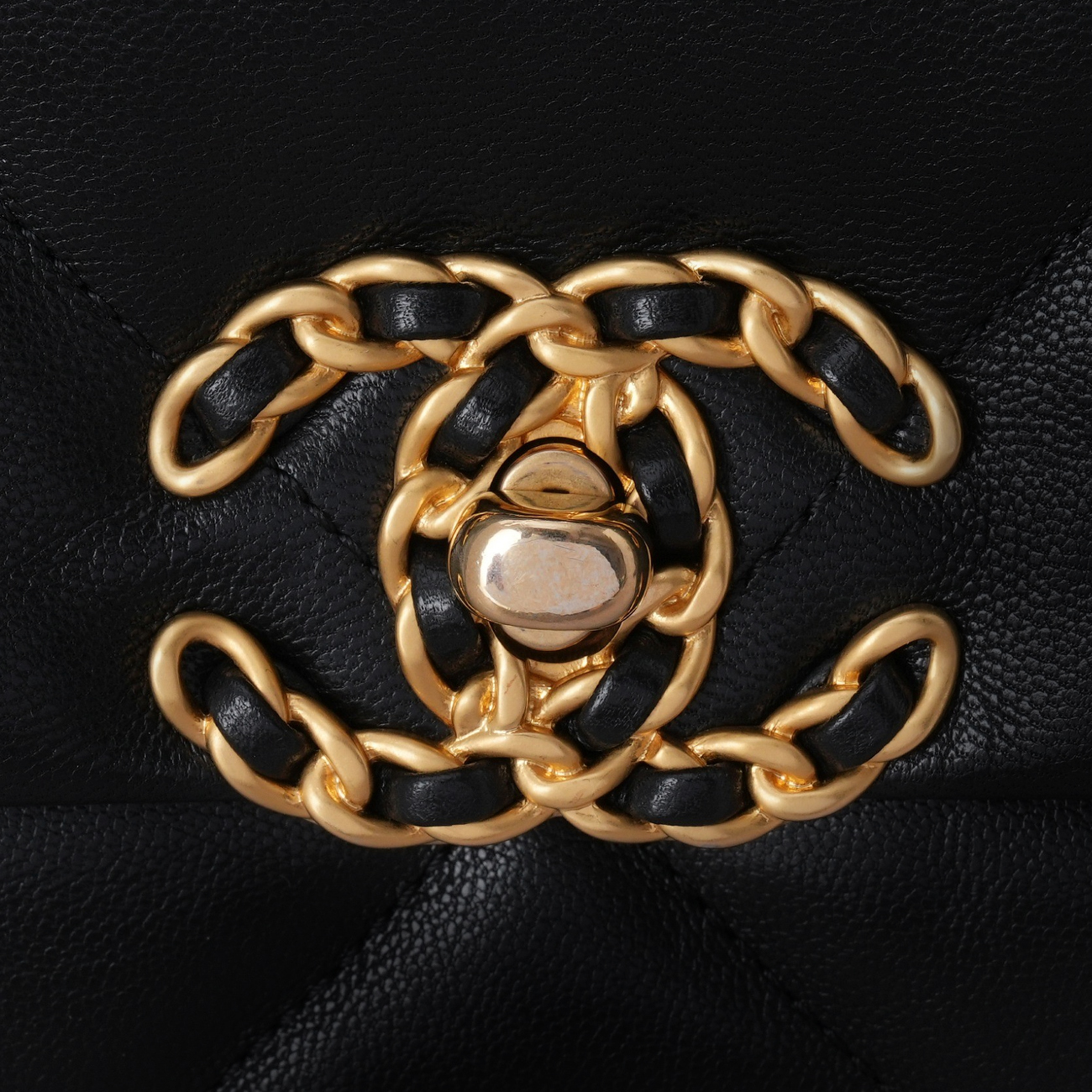CHANEL(USED)샤넬 AS1162 19백 맥시