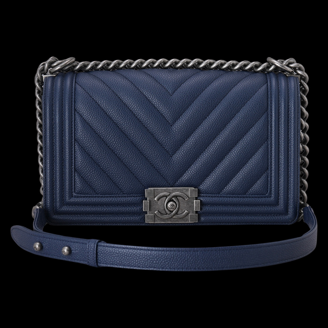 CHANEL(USED)샤넬 캐비어 쉐브론 보이샤넬 미듐 플랩백