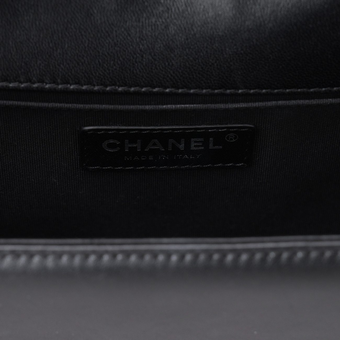 CHANEL(USED)샤넬 램스킨 보이샤넬 미듐 플랩백