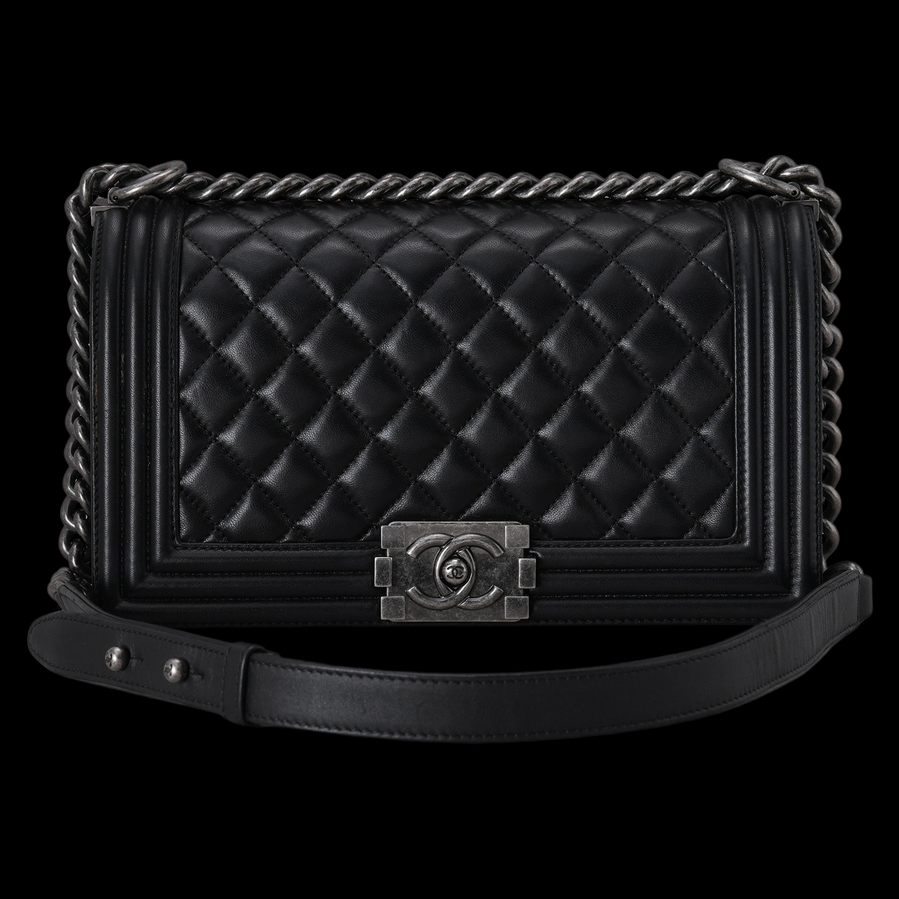 CHANEL(USED)샤넬 램스킨 보이샤넬 미듐 플랩백