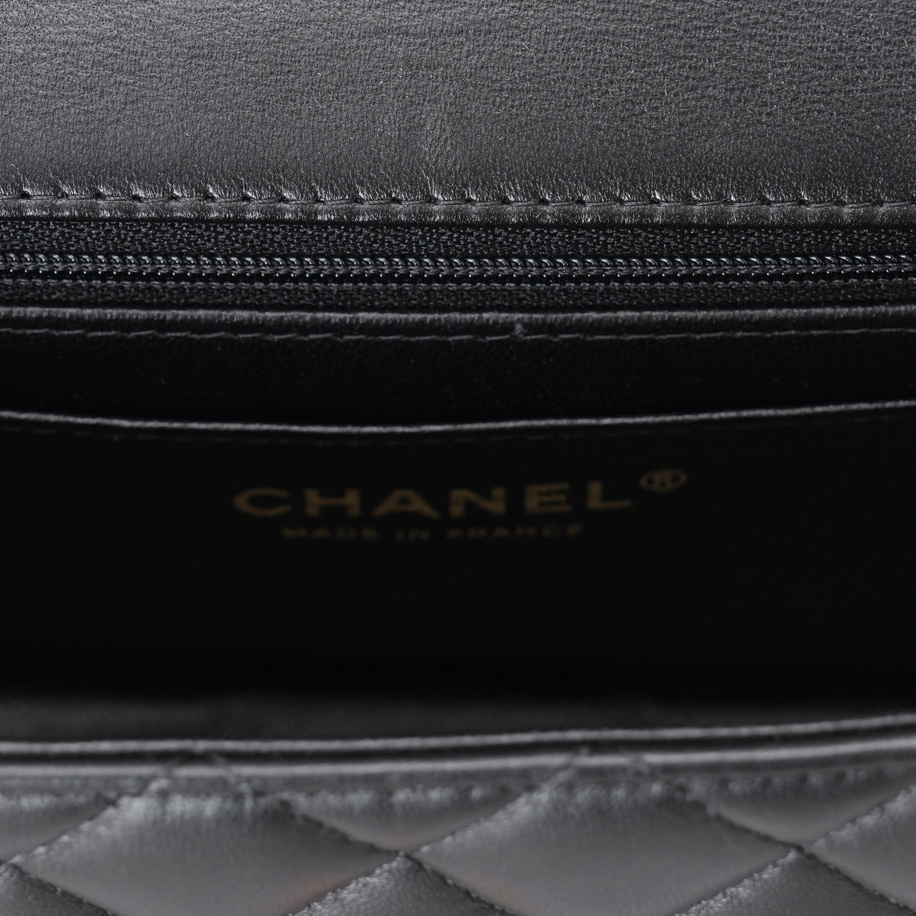 CHANEL(USED)샤넬 AS2431 뉴미니 탑핸들백
