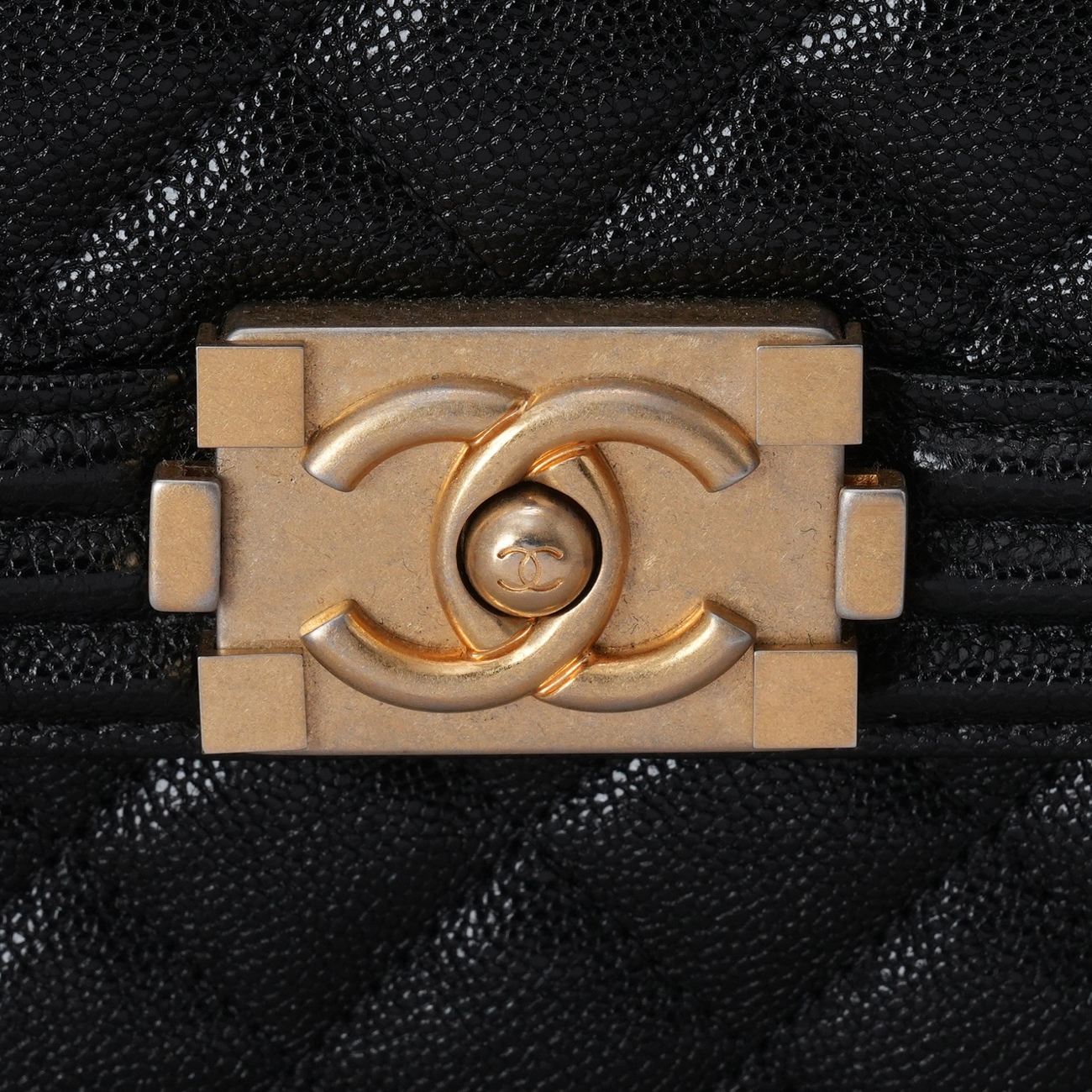 CHANEL(USED)샤넬 캐비어 보이샤넬 사첼백