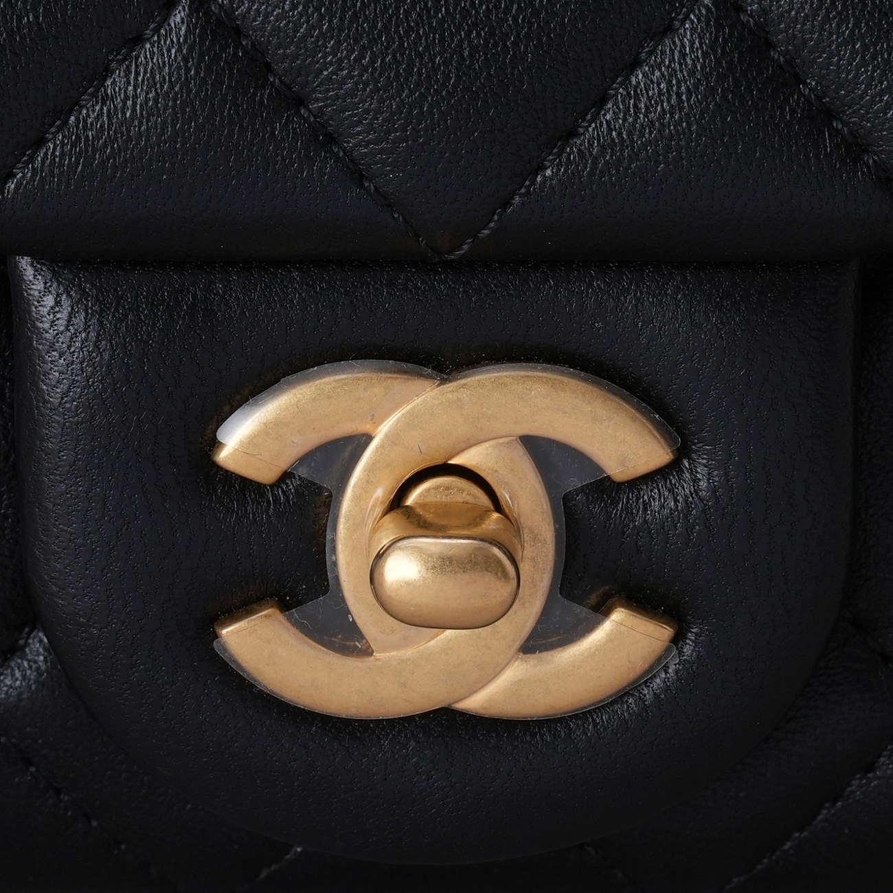 CHANEL(USED)샤넬 AS1787 클래식 뉴미니 골든볼