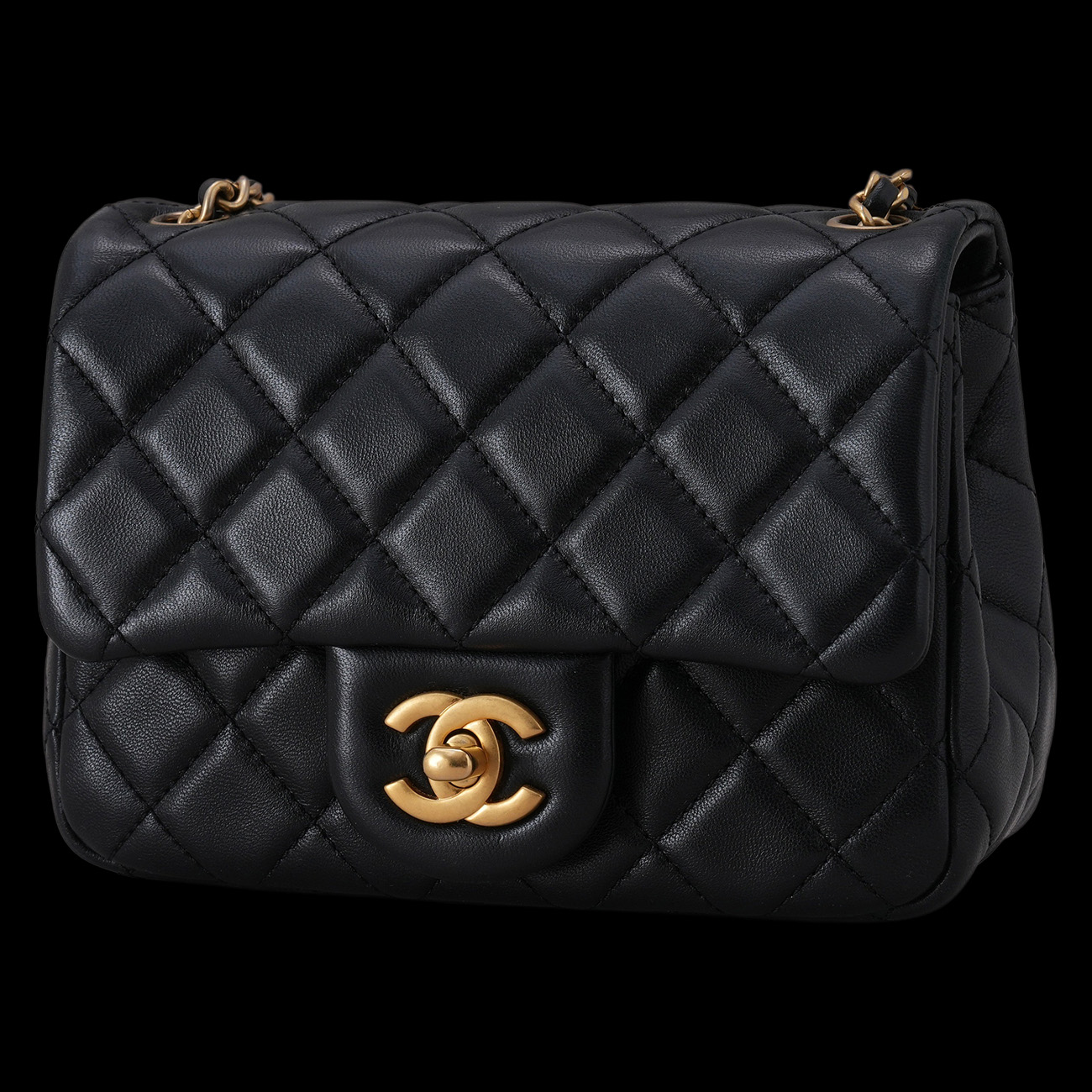 CHANEL(USED)샤넬 램스킨 클래식 골든볼 쁘띠삭