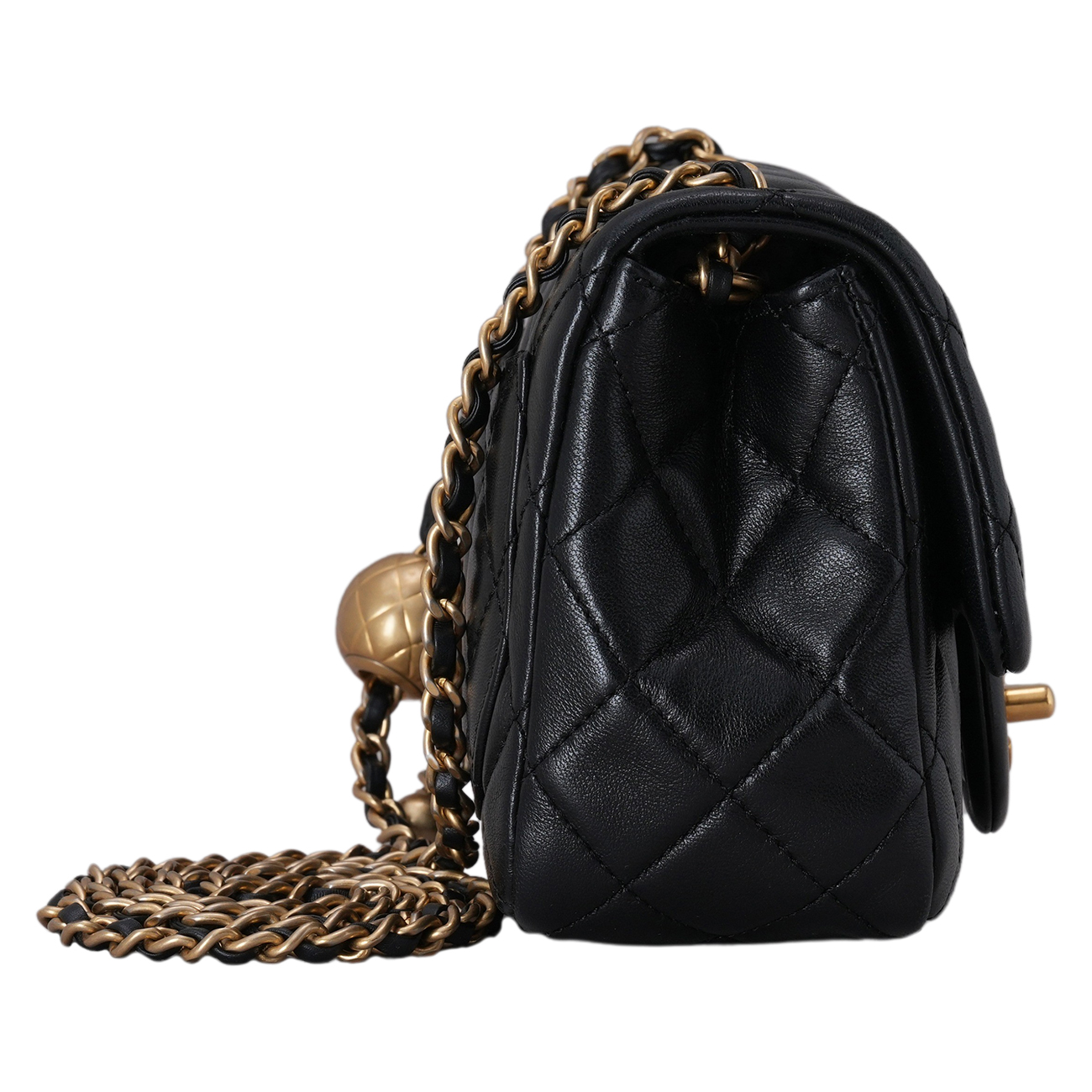 CHANEL(USED)샤넬 램스킨 클래식 골든볼 쁘띠삭