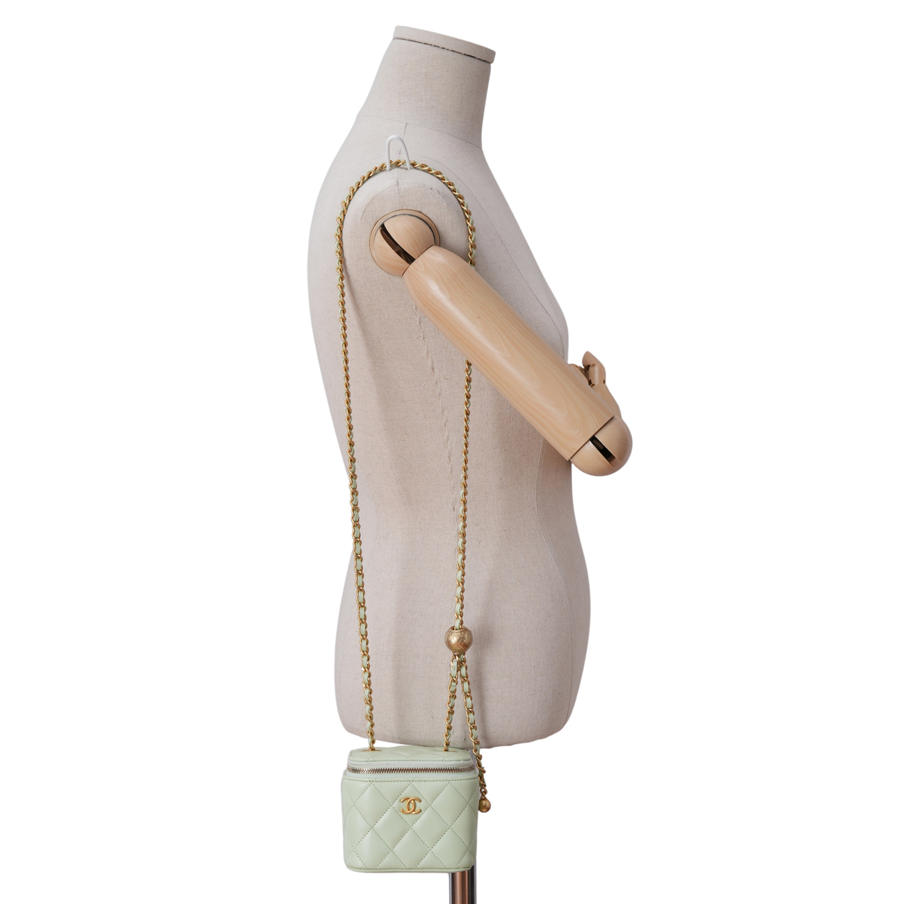 CHANEL(USED)샤넬 램스킨 베니티 골든볼 체인 백