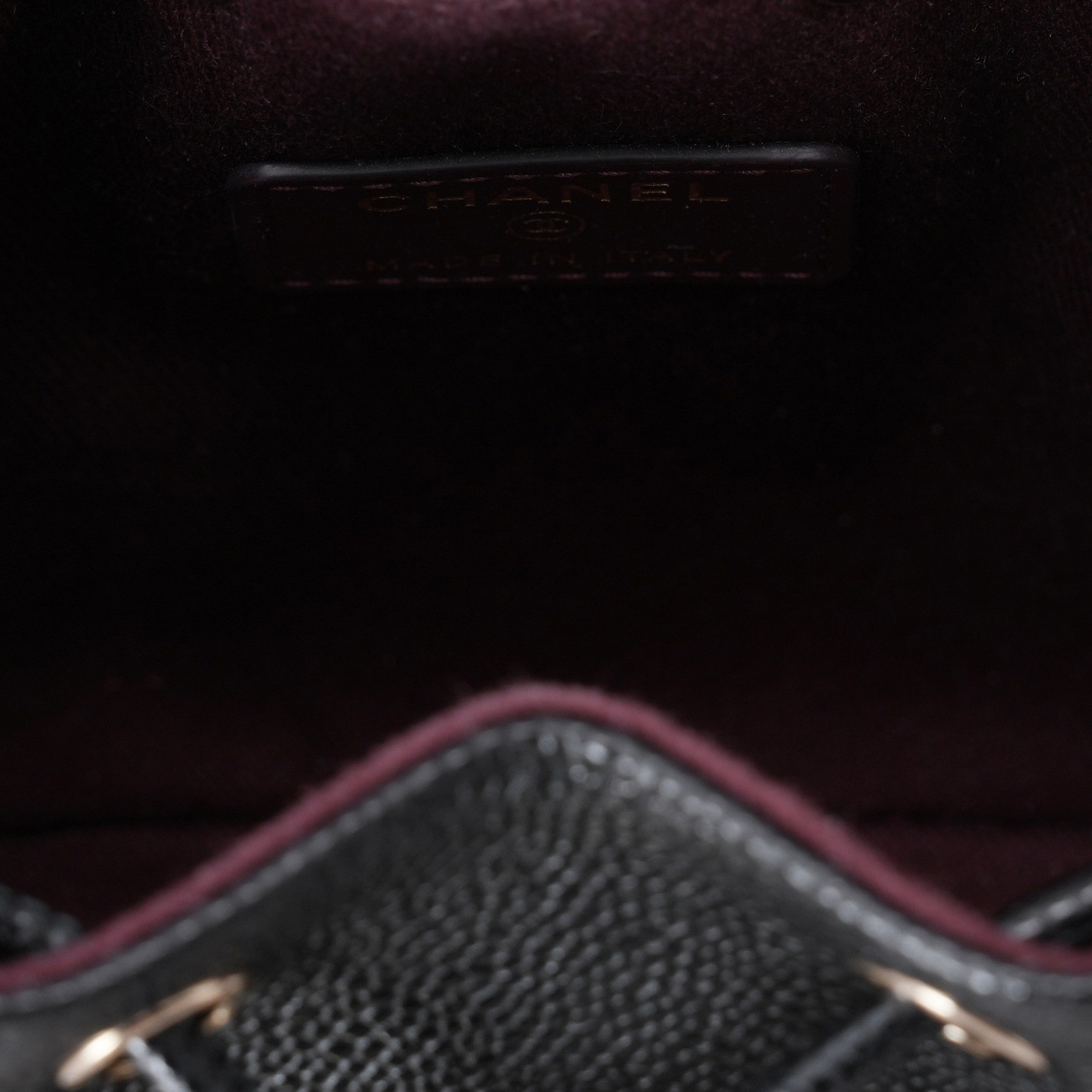 CHANEL(USED)샤넬 캐비어 드로스트링 미니 버킷 크로스백