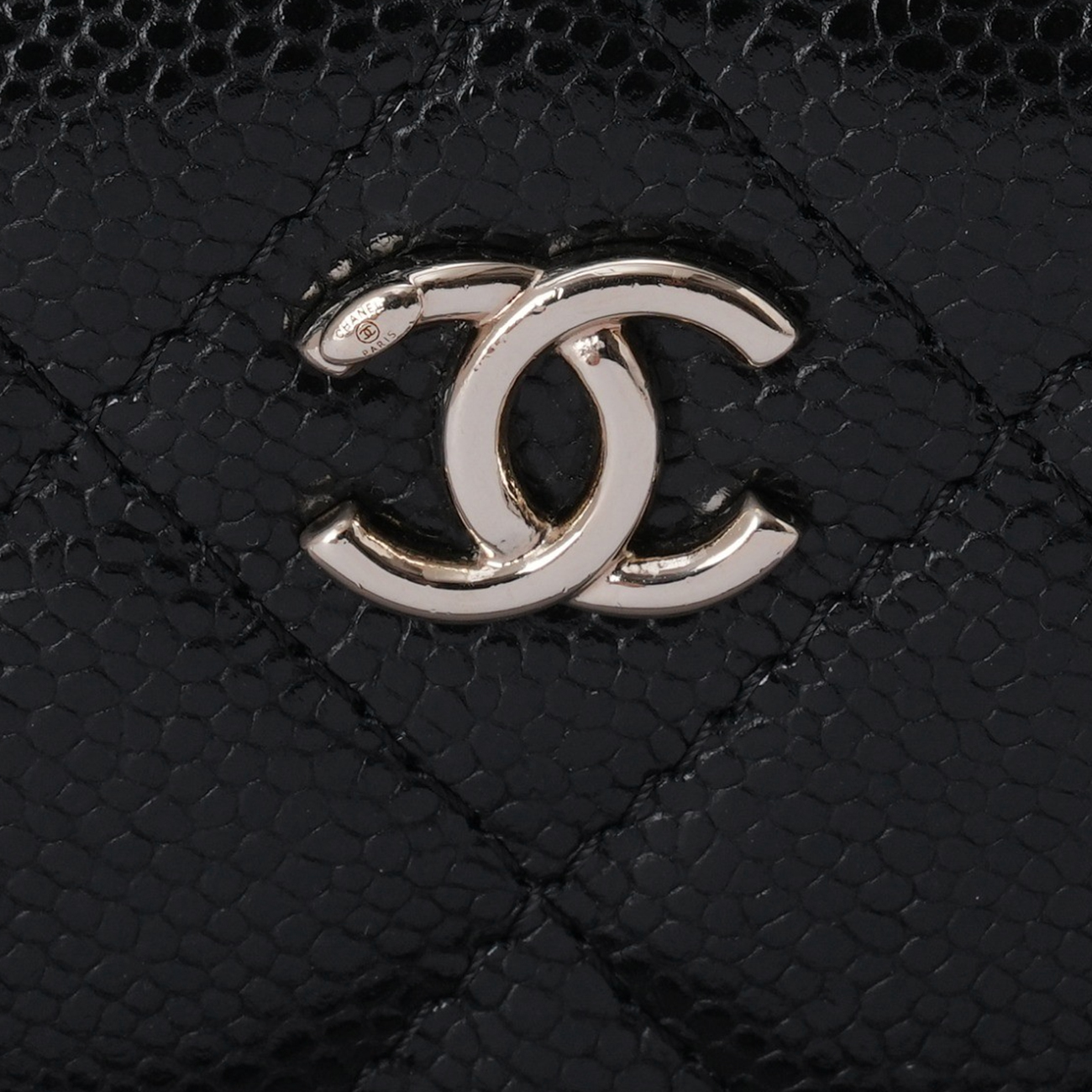 CHANEL(USED)샤넬 캐비어 드로스트링 미니 버킷 크로스백
