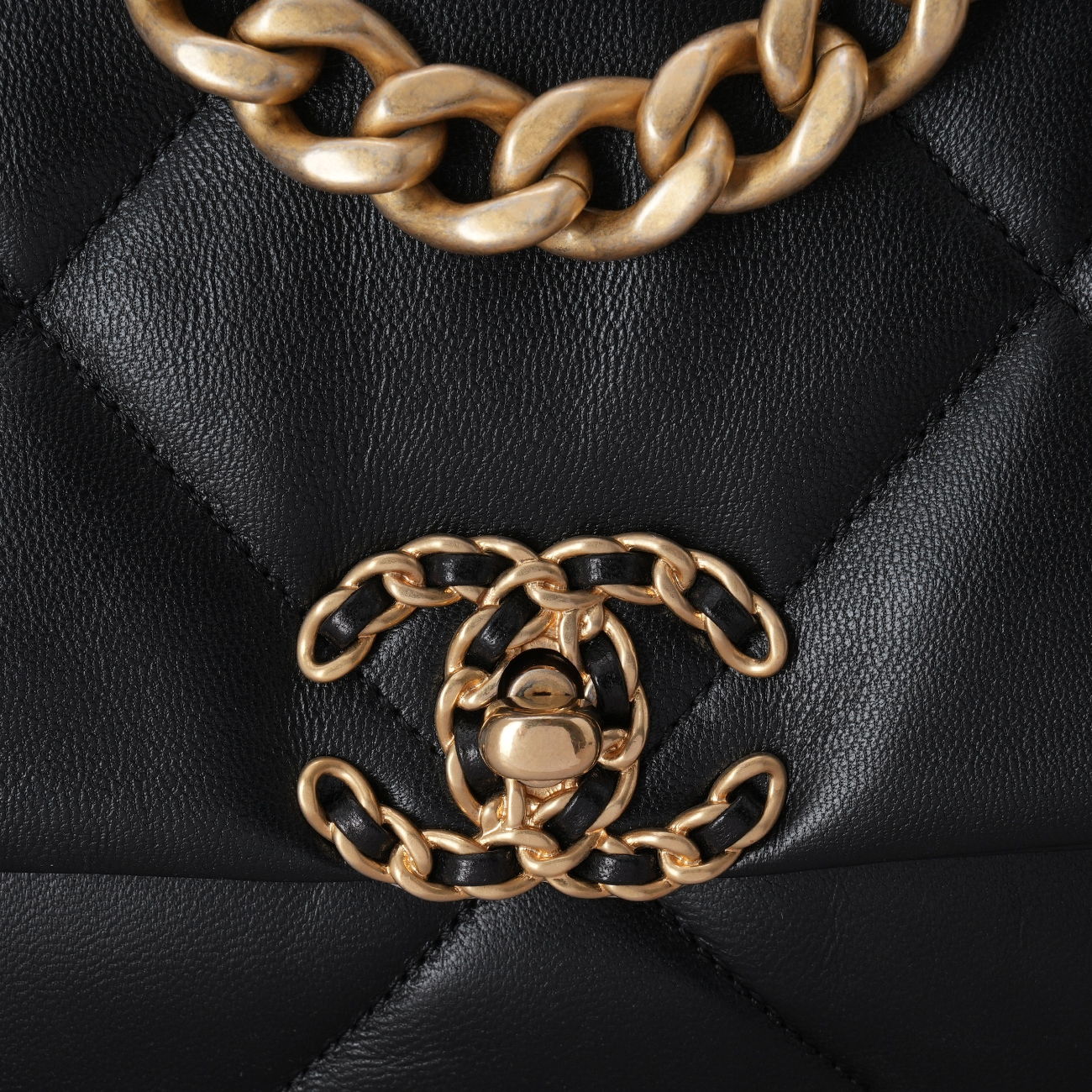 CHANEL(USED)샤넬 19백 미듐