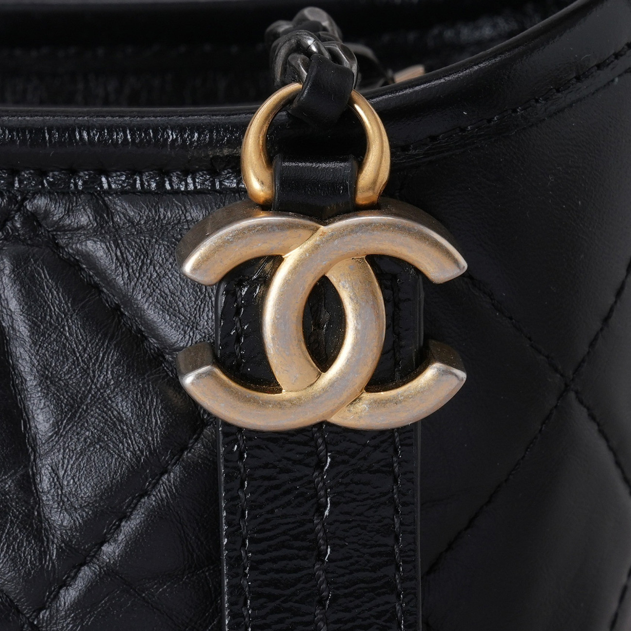CHANEL(USED)샤넬 AS0865 가브리엘 호보 스몰 로고스트랩