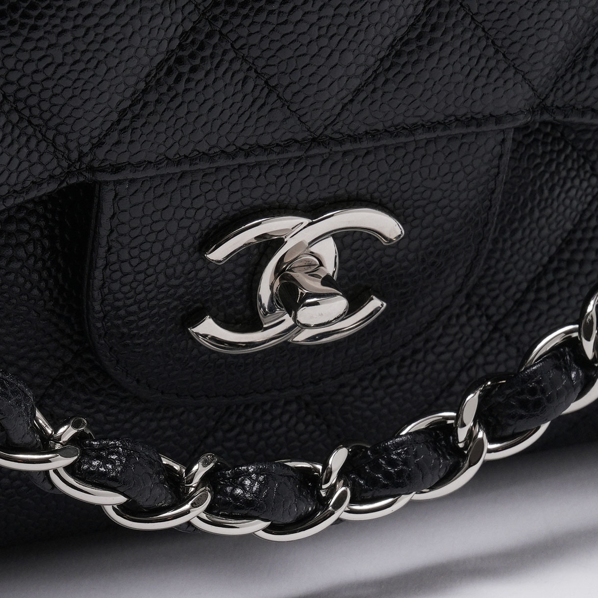 CHANEL(USED)샤넬 클래식 캐비어 라지 플랩백