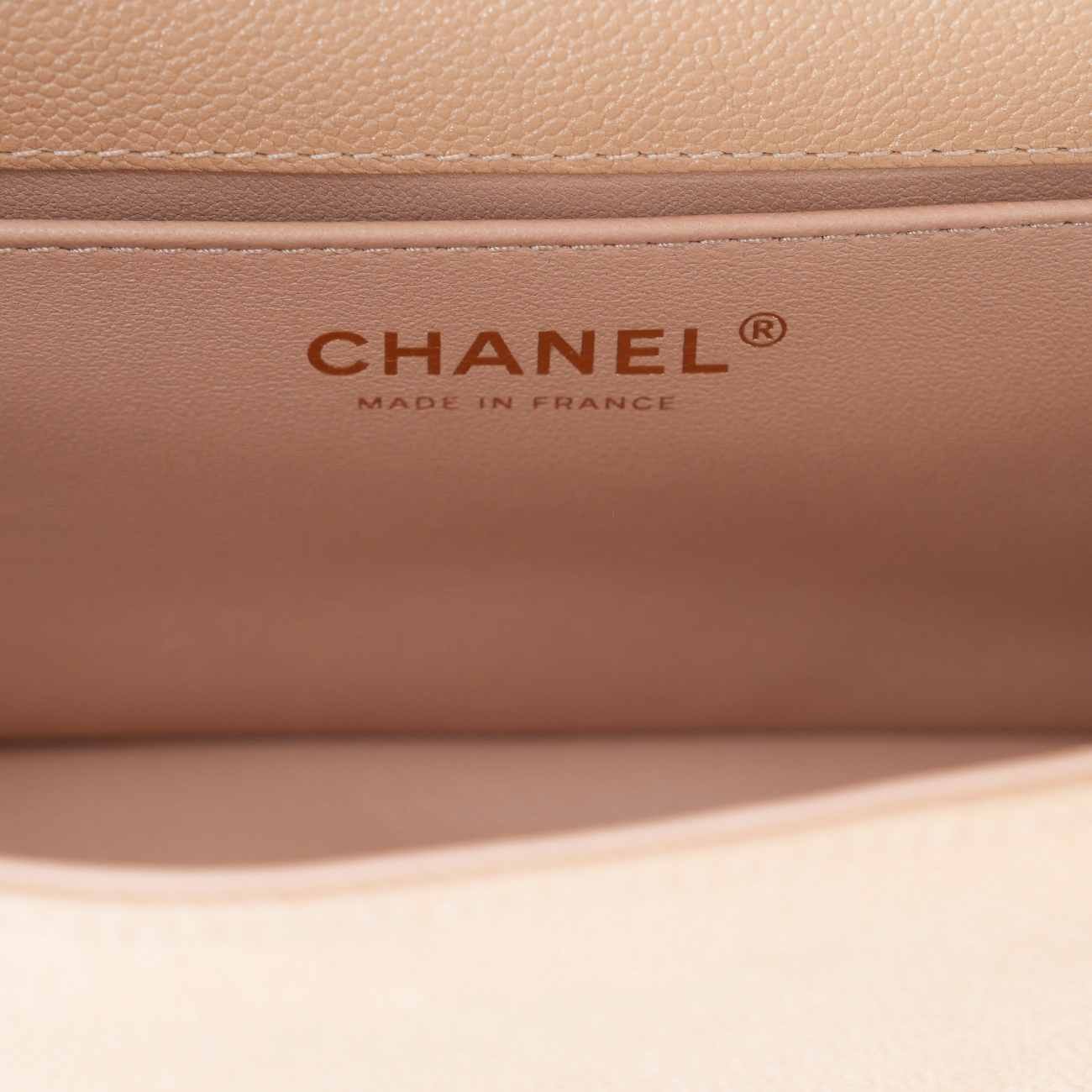 CHANEL(USED)샤넬 캐비어 쉐브론 보이샤넬 미듐 플랩백