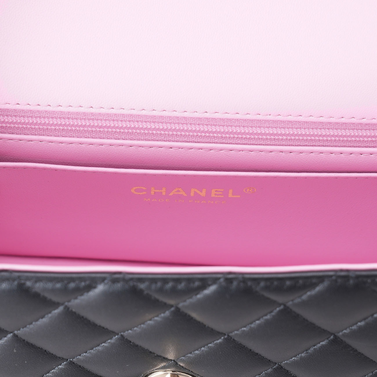 CHANEL(USED)샤넬 AS2431 뉴미니 탑핸들백