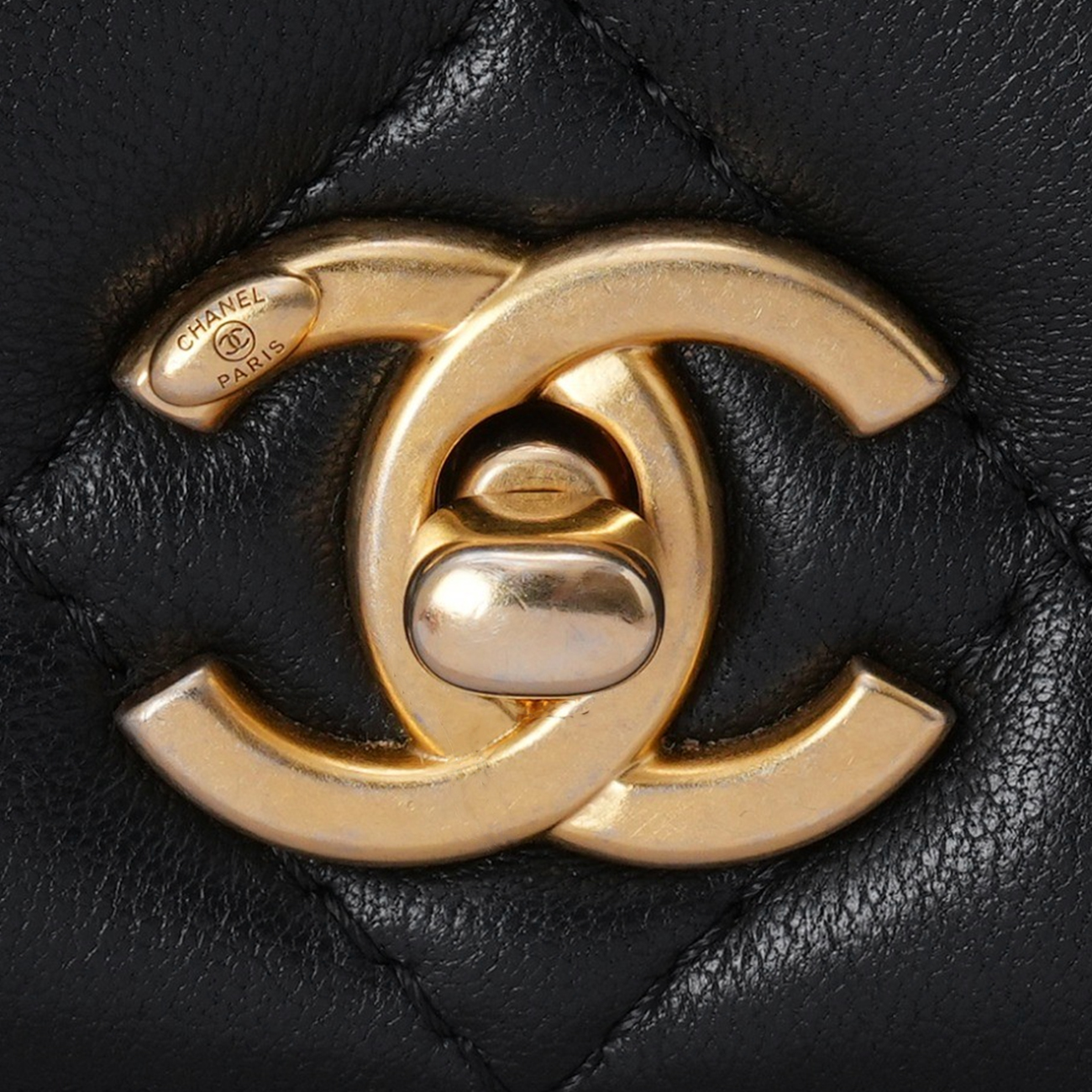 CHANEL(USED)샤넬 램스킨 골든볼 WOC