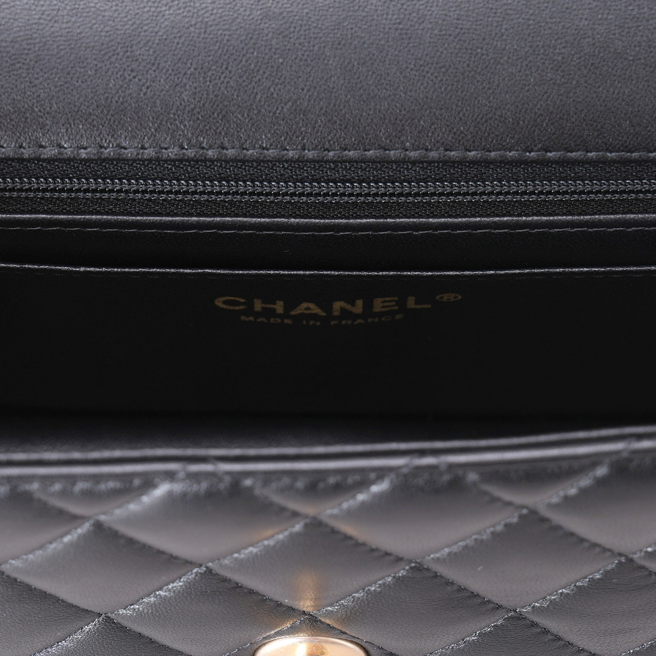 CHANEL(USED)샤넬 클래식 뉴미니 탑핸들백