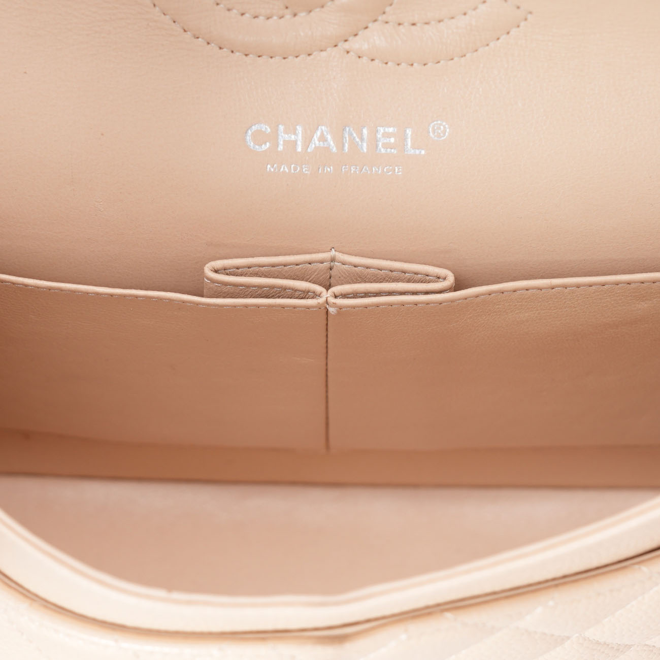 CHANEL(USED)샤넬 캐비어 클래식 미듐 플랩백