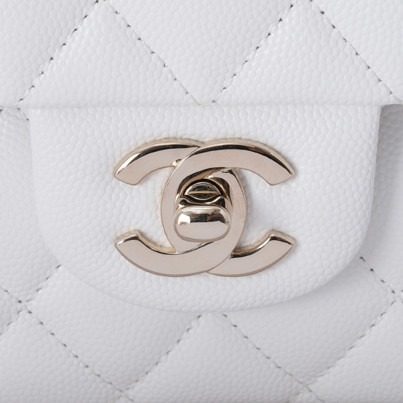 CHANEL(USED)샤넬 캐비어 클래식 미듐 플랩백