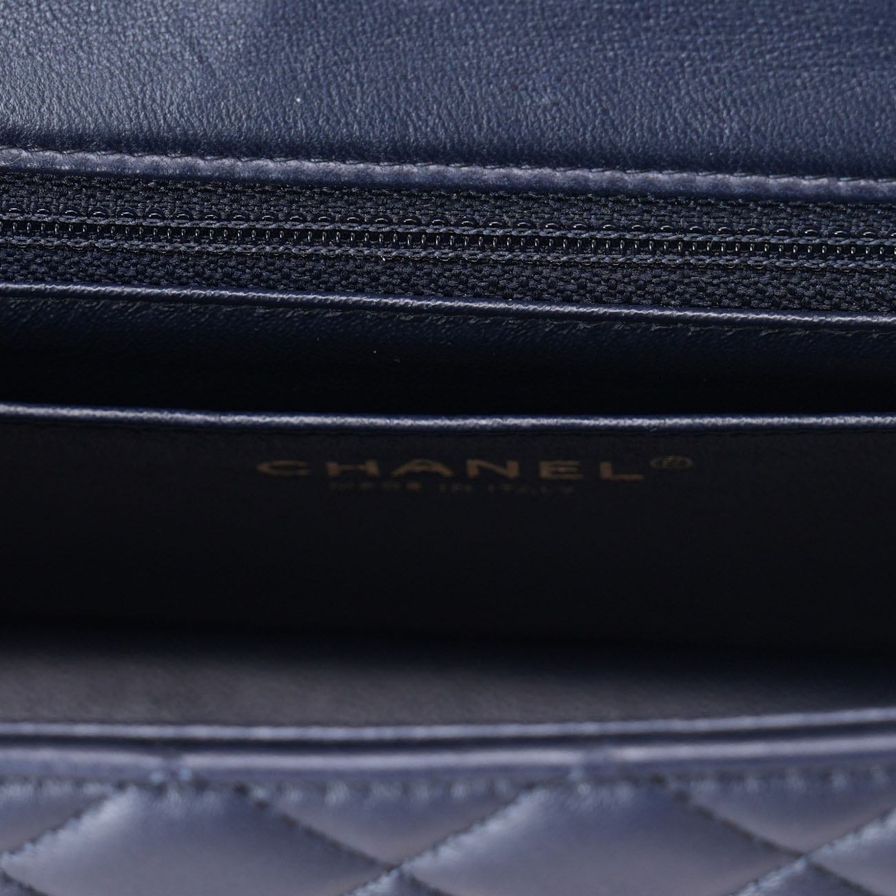 CHANEL(USED)샤넬 램스킨 클래식 뉴미니 크로스백