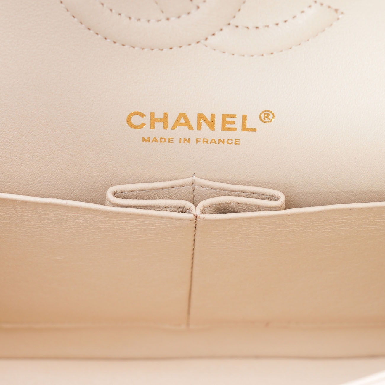 CHANEL(USED)샤넬 캐비어 클래식 미듐 플랩백