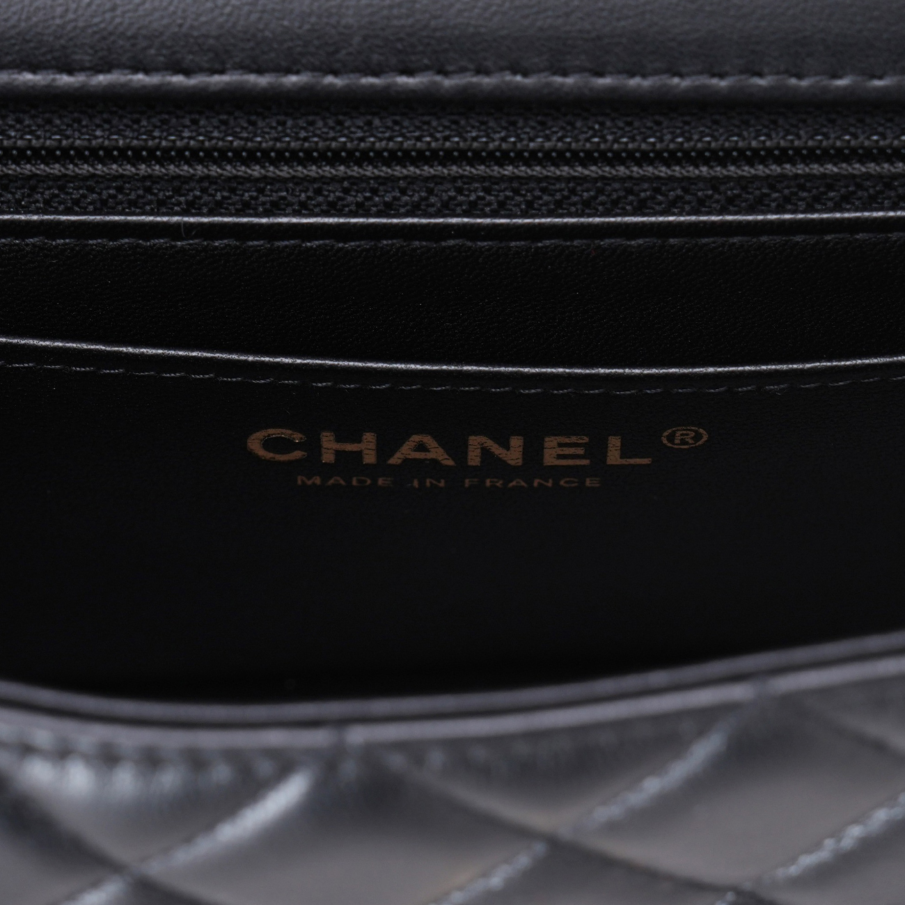 CHANEL(USED)샤넬 A69900 램스킨 클래식 뉴미니 크로스백
