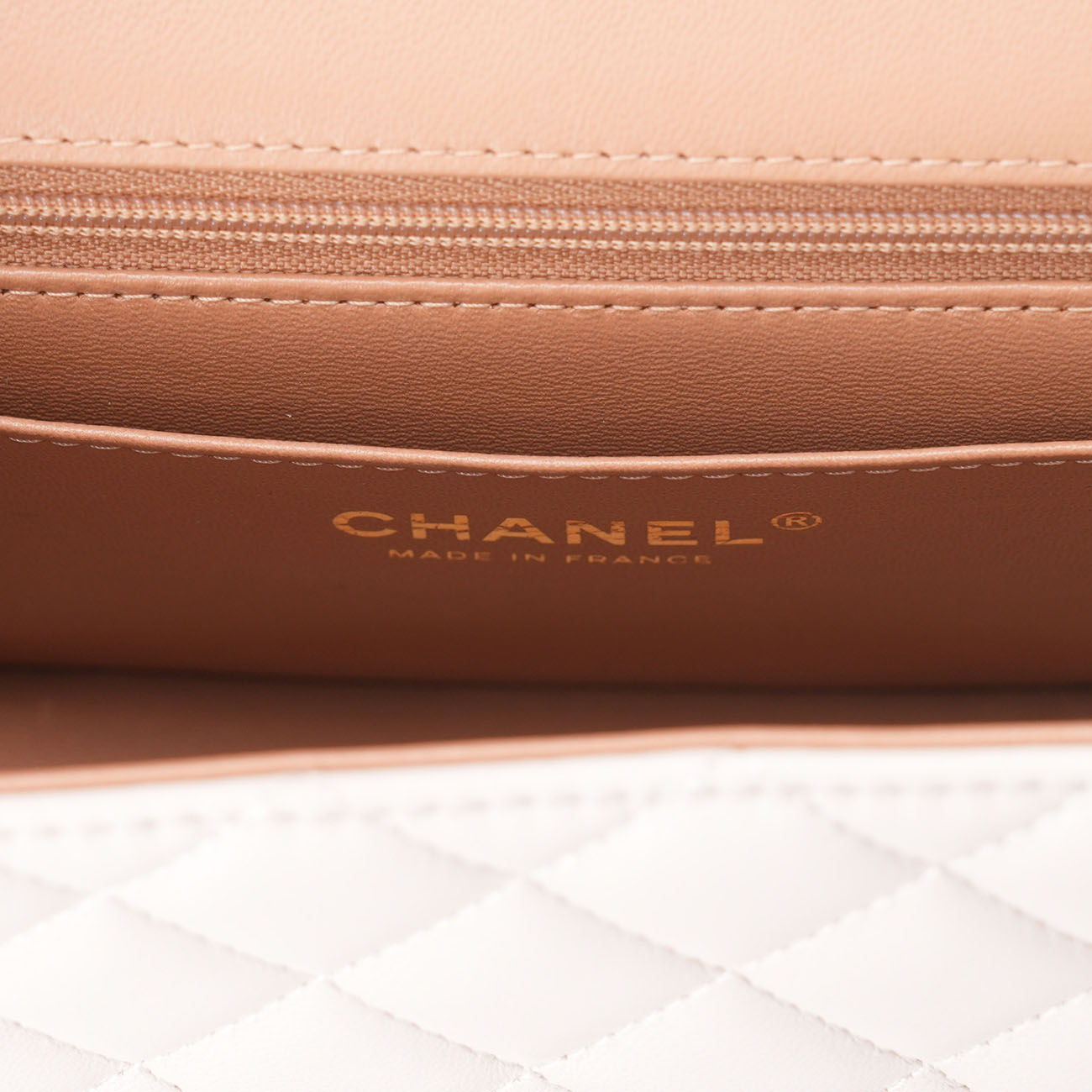 CHANEL(USED)샤넬 램스킨 클래식 뉴미니 크로스백
