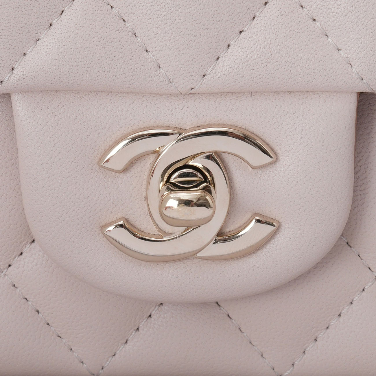 CHANEL(USED)샤넬 램스킨 클래식 뉴미니 크로스백